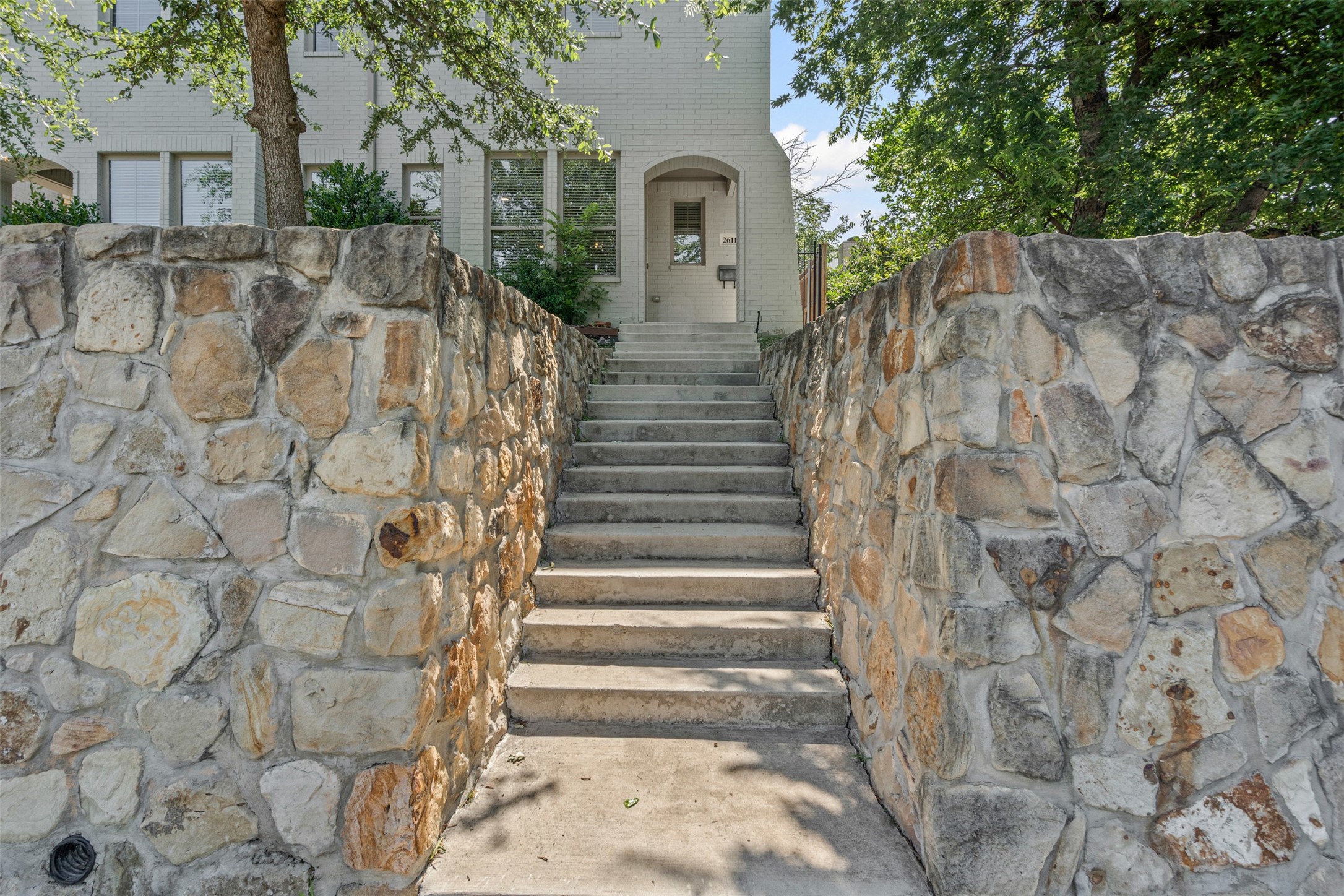 2611 Mccart Avenue Fort Worth TX 76110