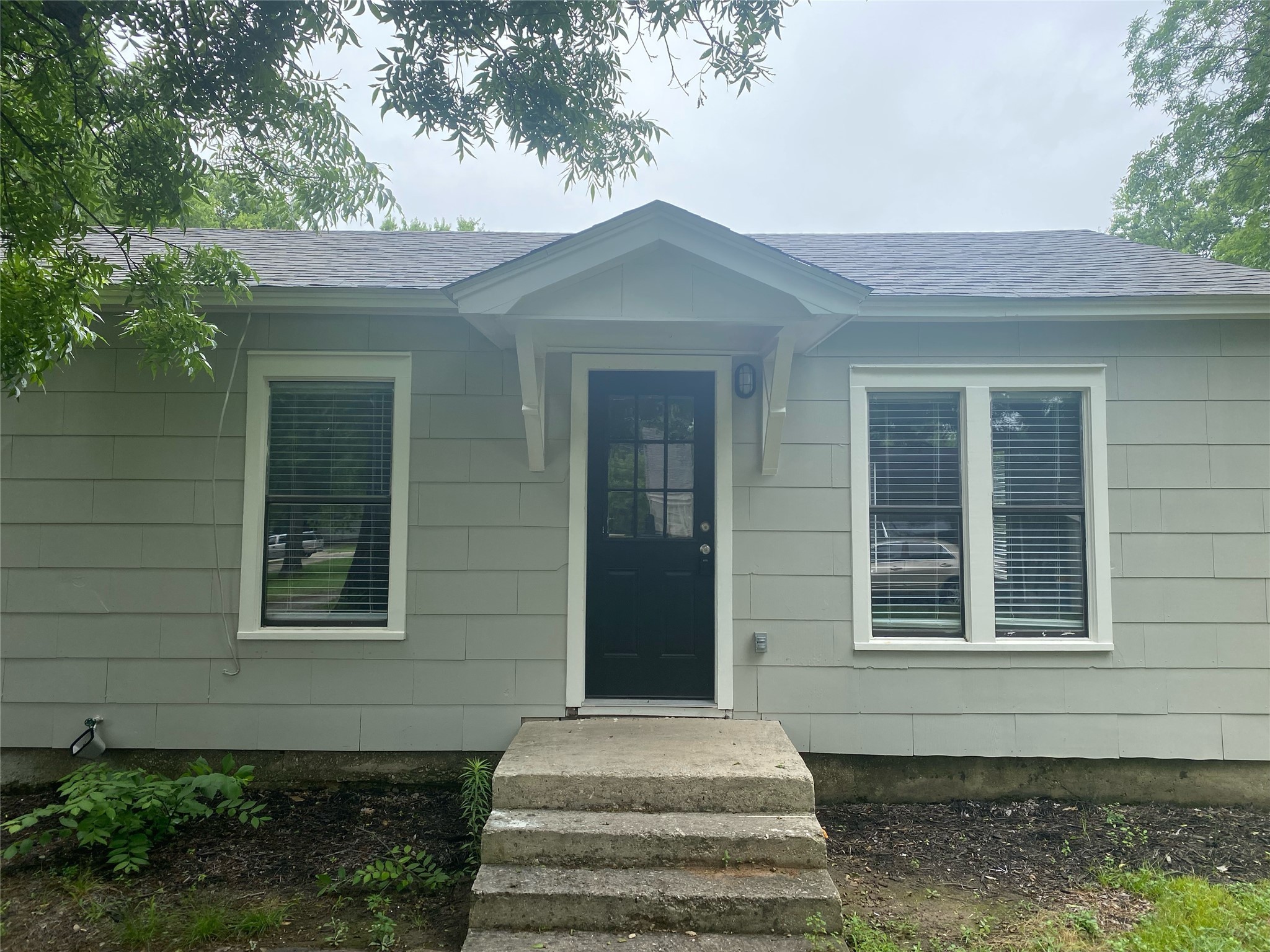 1736 E California Street Gainesville TX 76240
