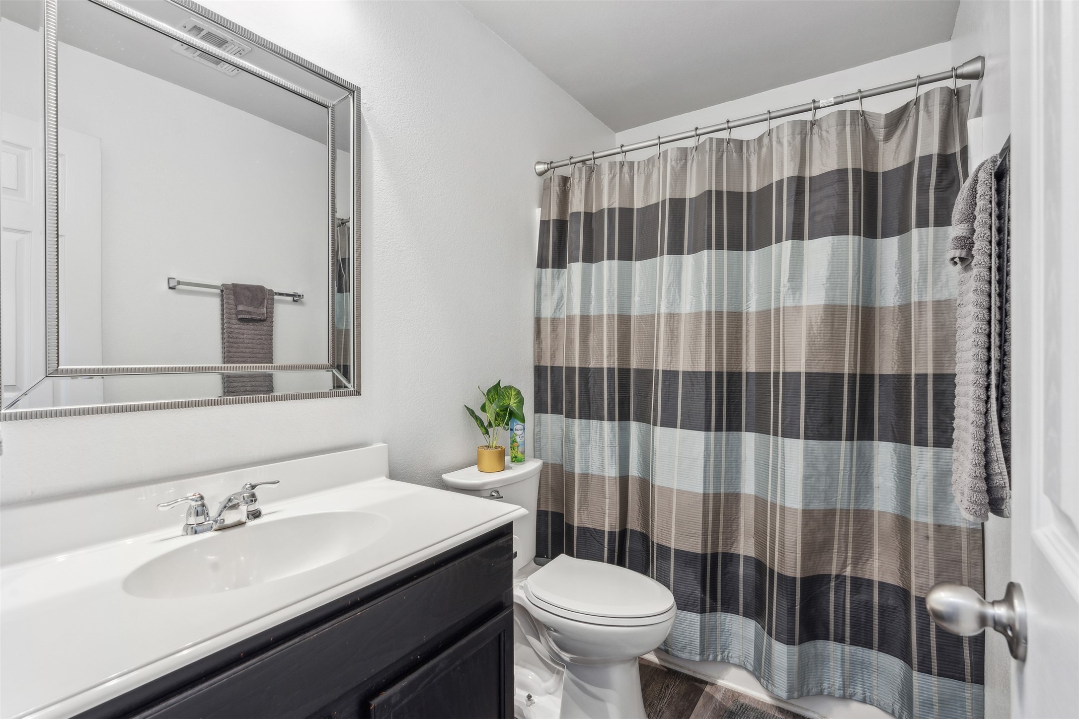 1823 Sea Gull Drive Dallas TX 75051