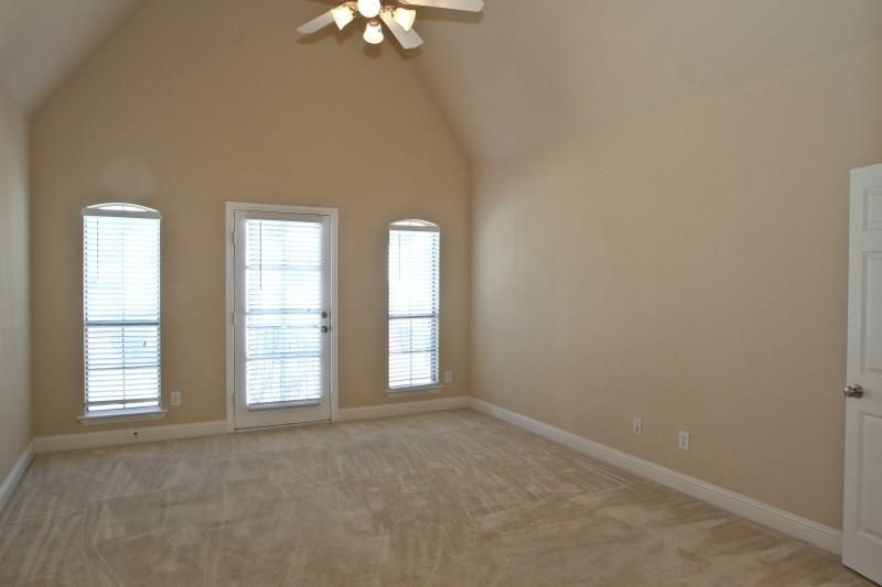 1913 Desoto Drive Mckinney TX 75072