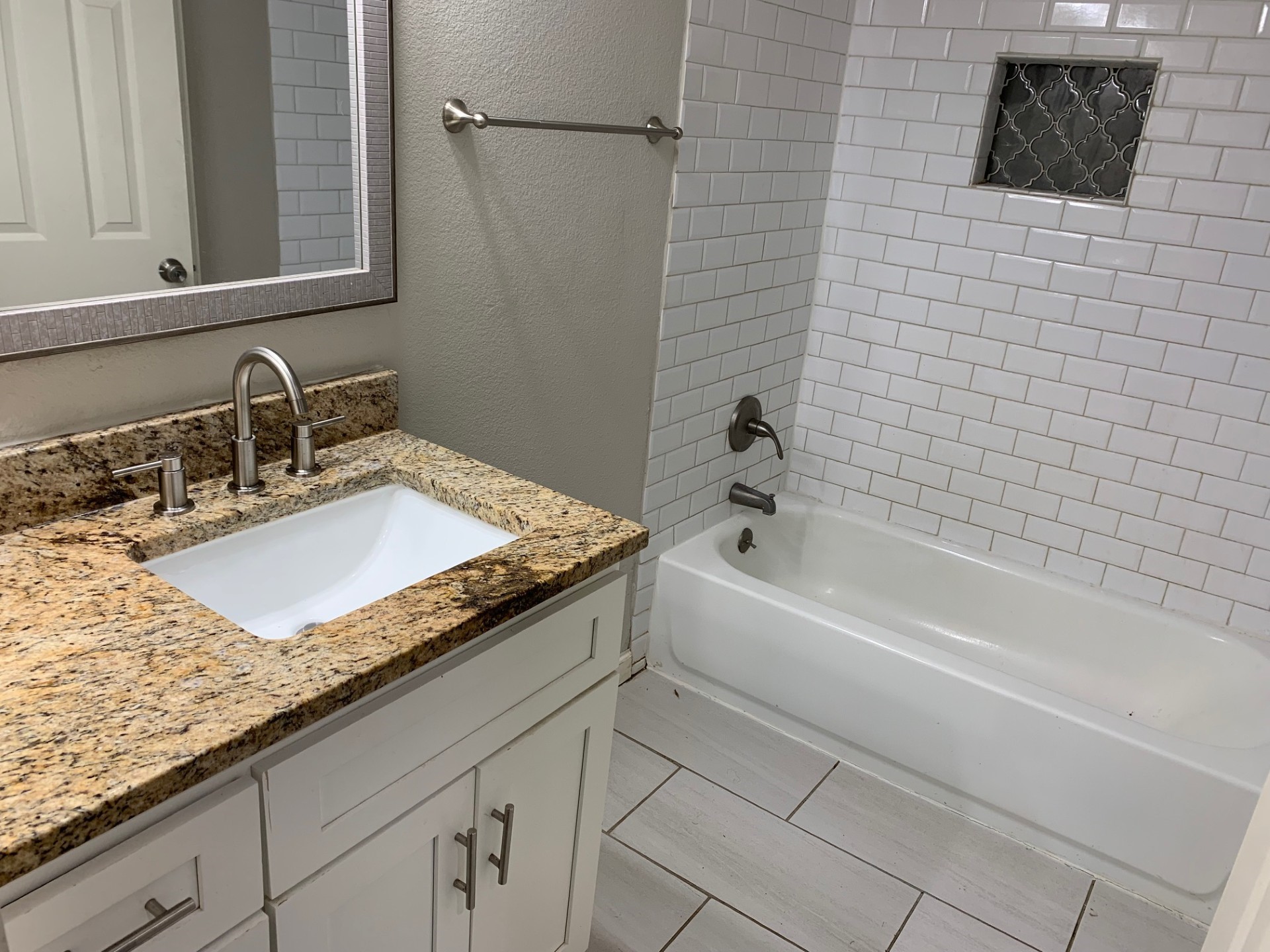 1107 Oxford Street River Oaks TX 76114