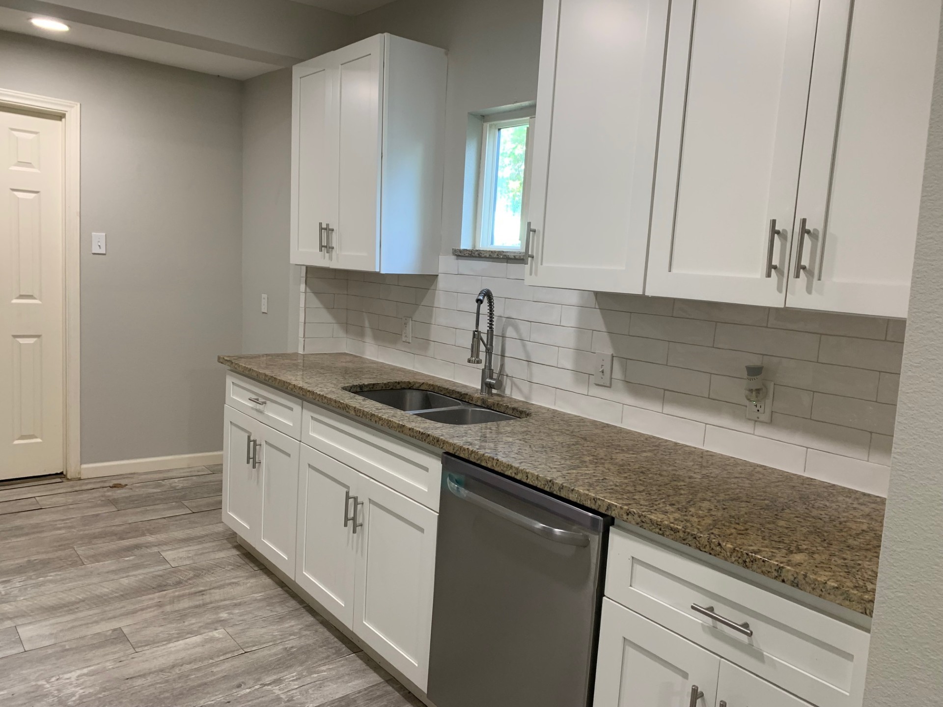 1107 Oxford Street River Oaks TX 76114