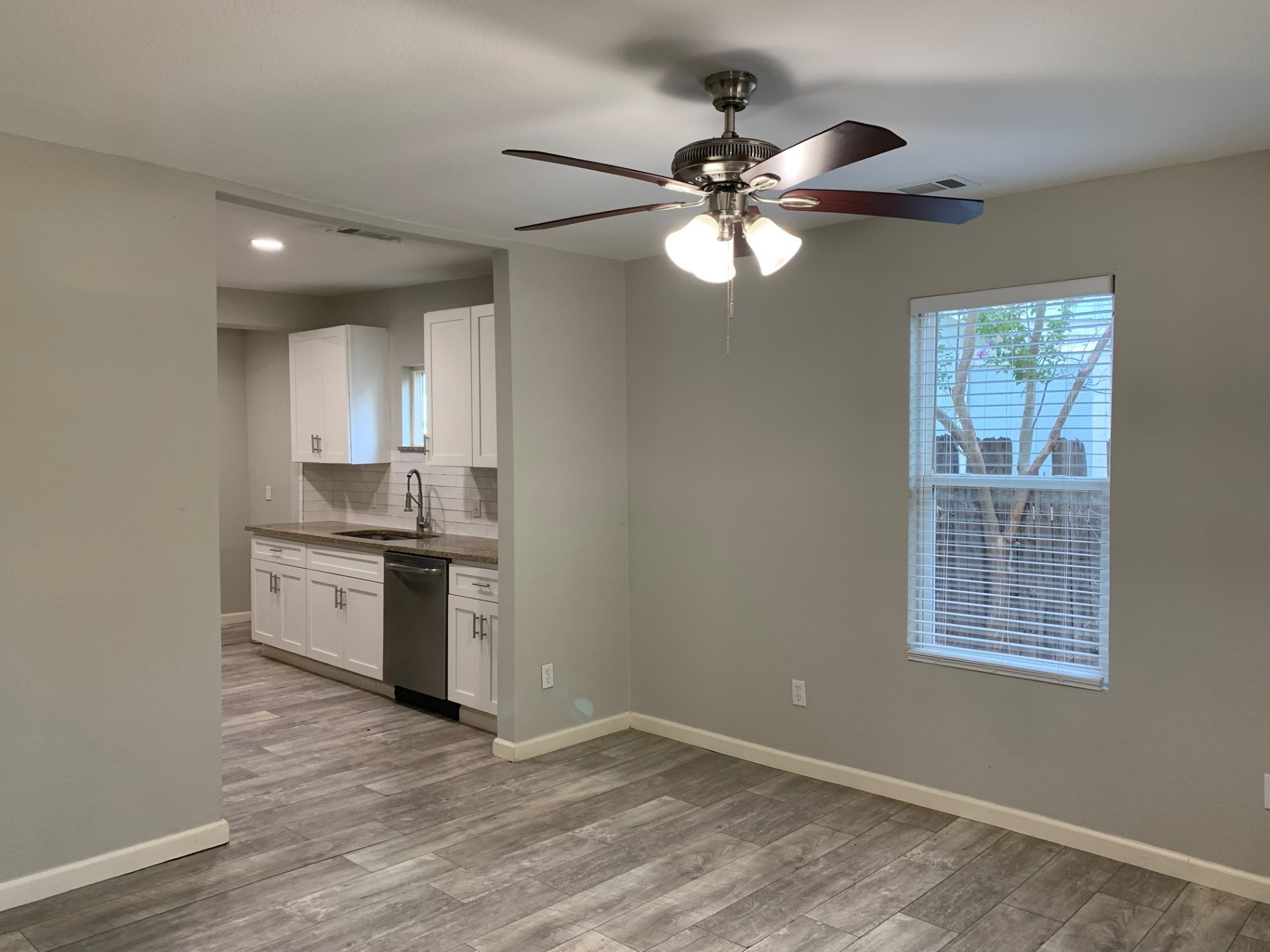 1107 Oxford Street River Oaks TX 76114