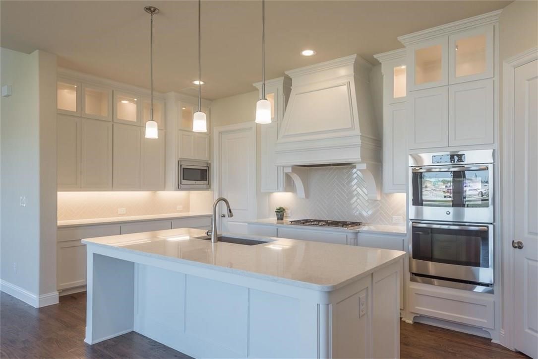 560 Thoroughbred Avenue Frisco TX 75036