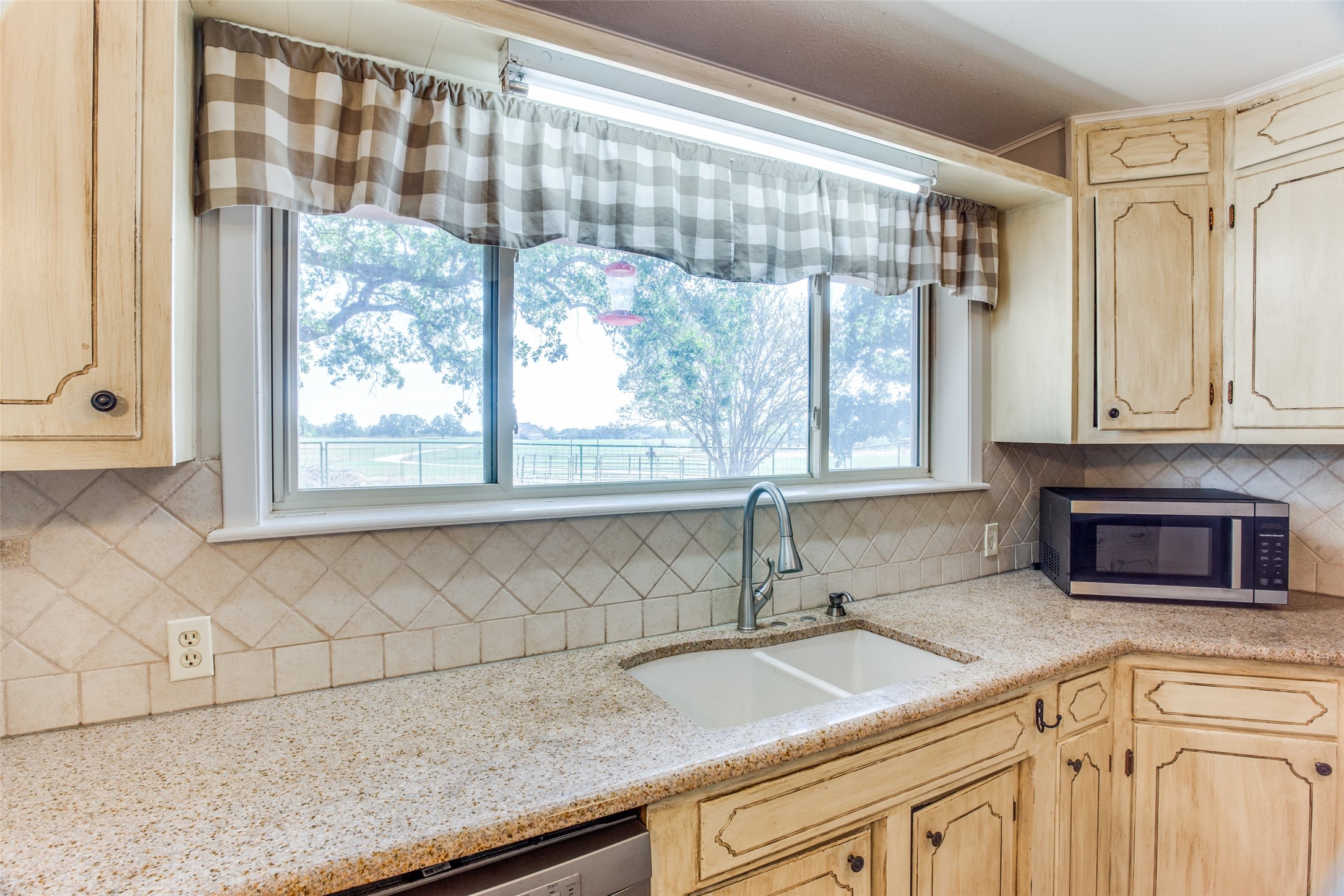 1120 Knob Hill Road Azle TX 76020