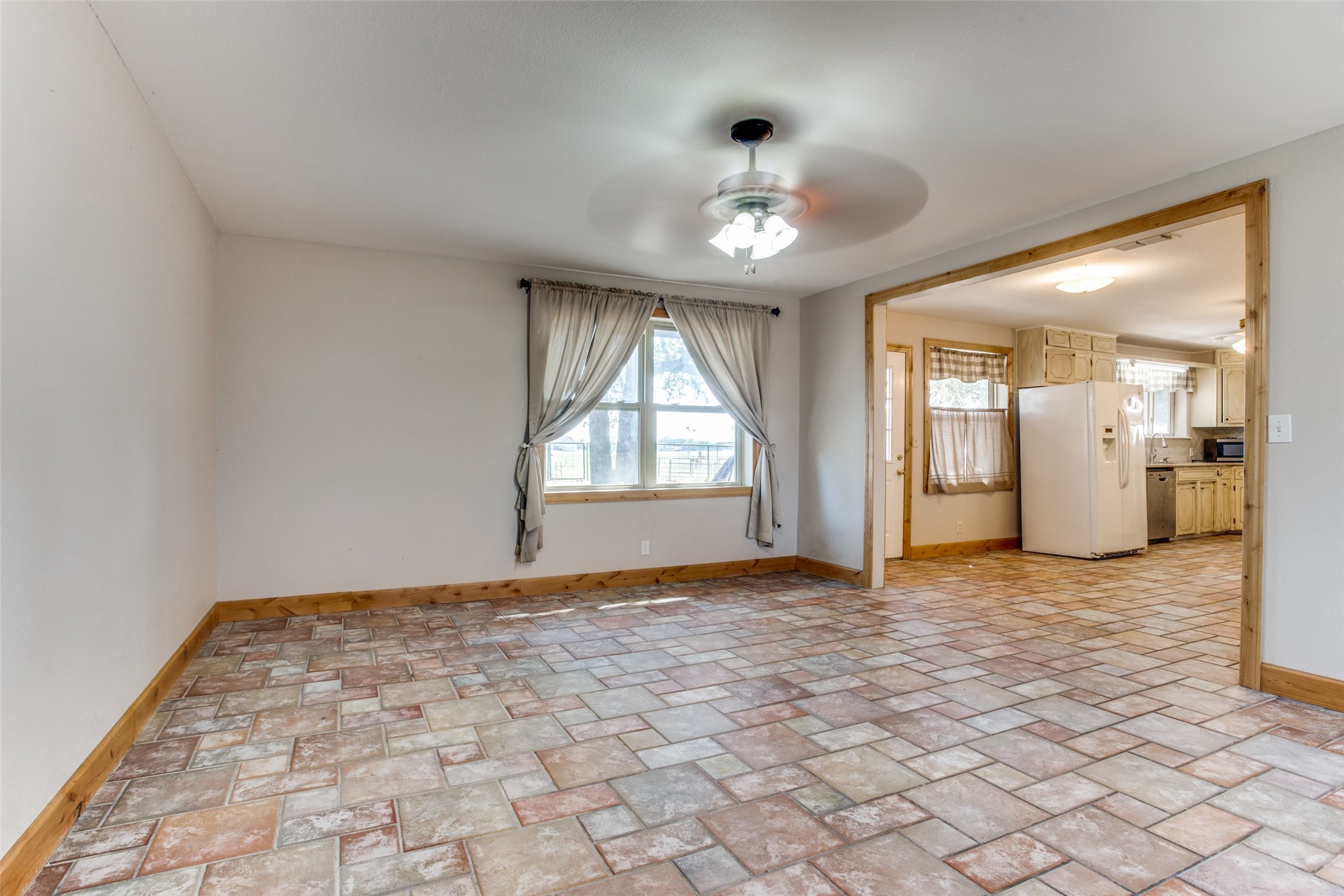 1120 Knob Hill Road Azle TX 76020