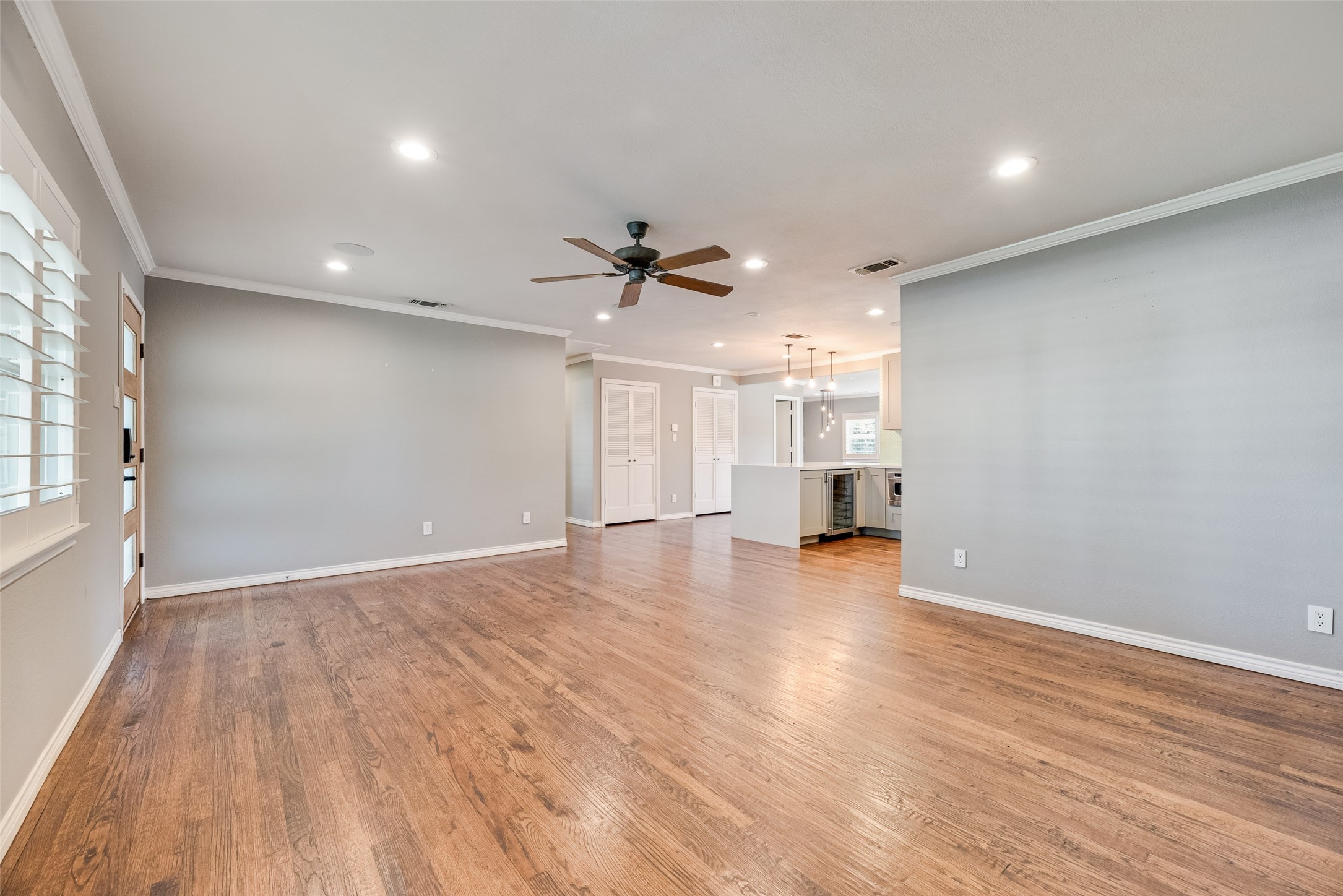 9911 Hurley Way Dallas TX 75220