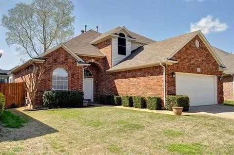 8729 Sunset Trace Drive Fort Worth TX 76244