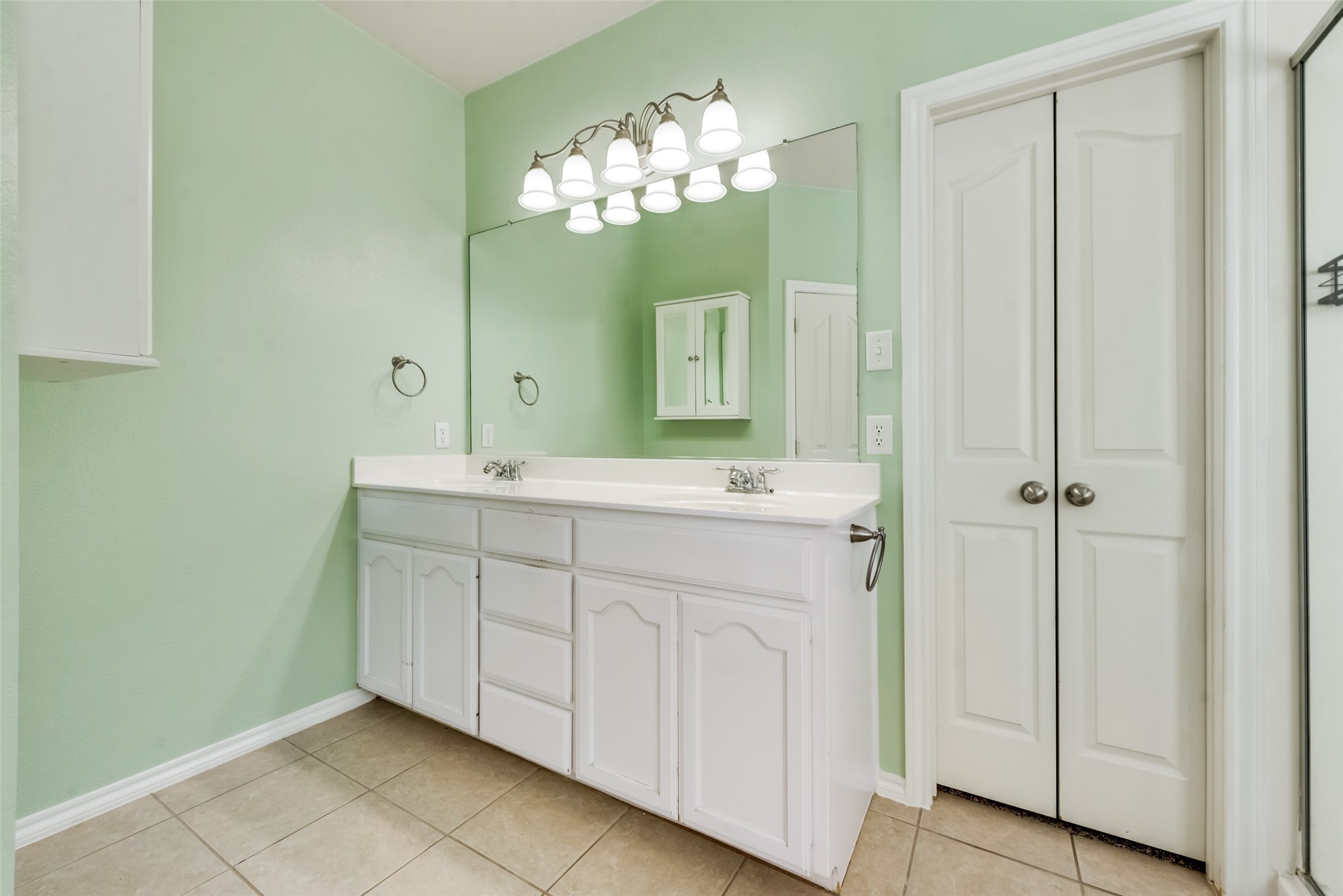 5900 Ozark Drive Fort Worth TX 76131