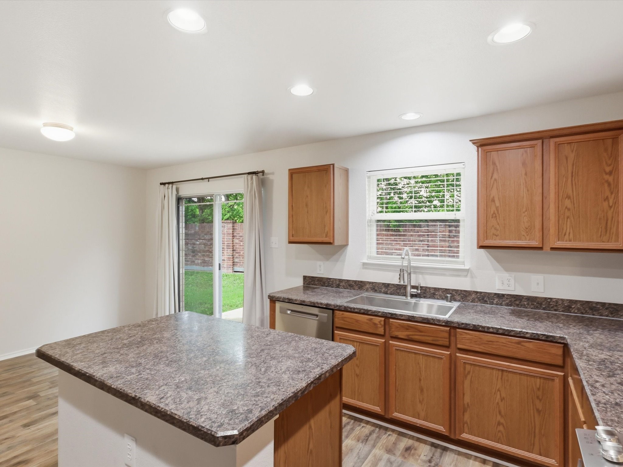1356 N Cozumel Street Grand Prairie TX 75051