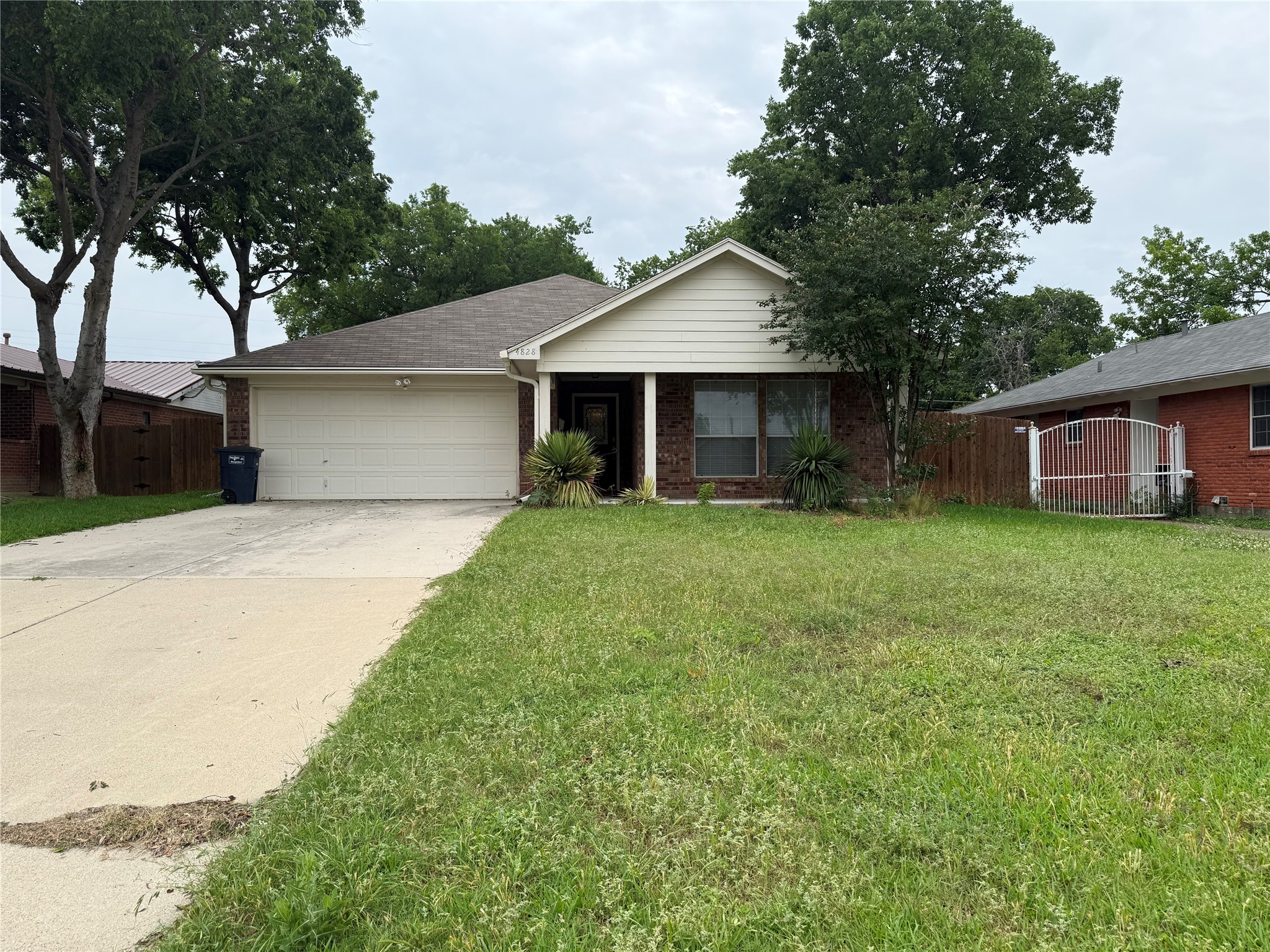 4828 Curzon Avenue Fort Worth TX 76107