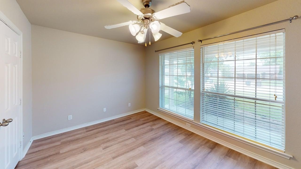4828 Curzon Avenue Fort Worth TX 76107