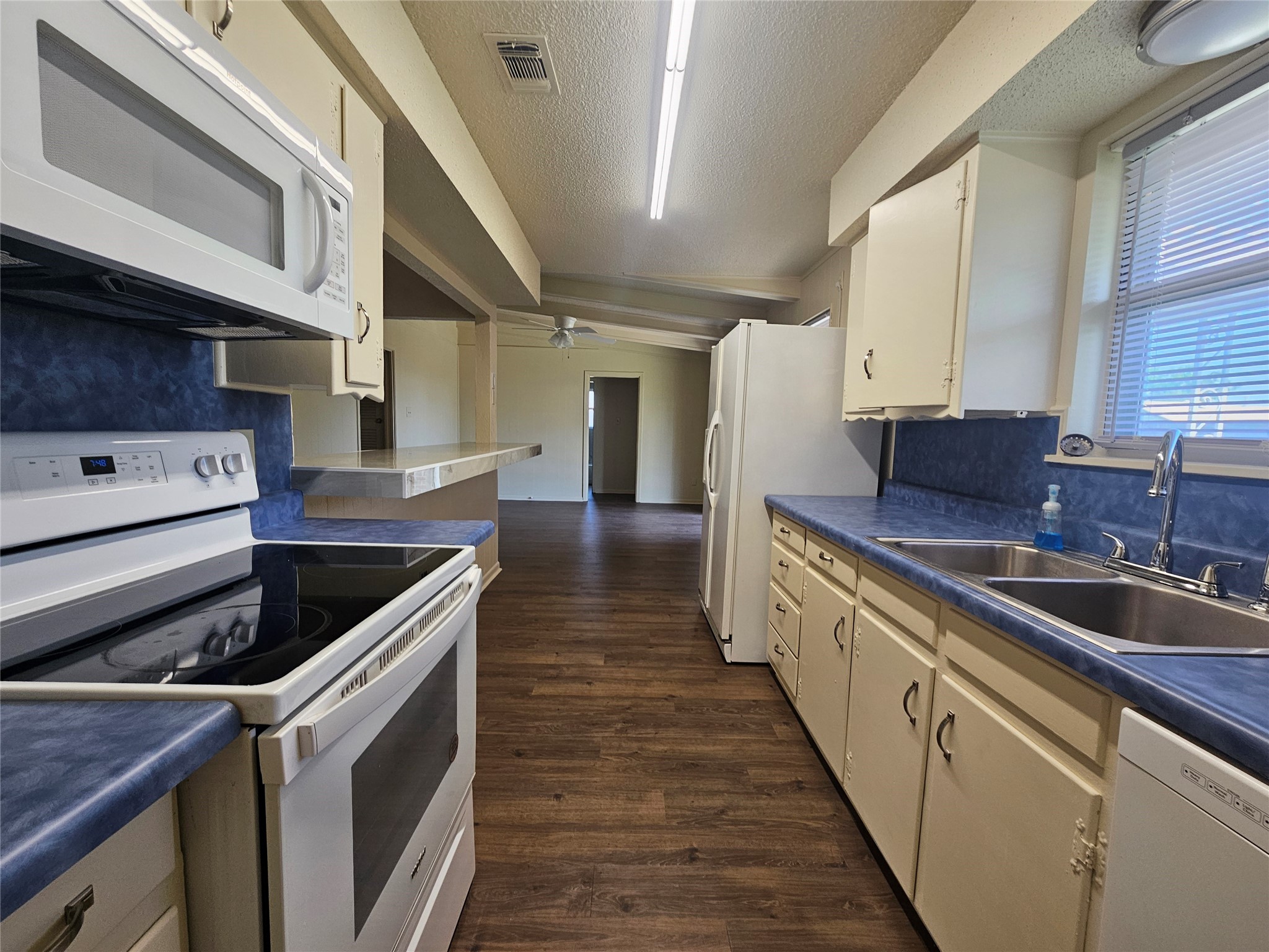 1216 W Bishop Street Weatherford TX 76086