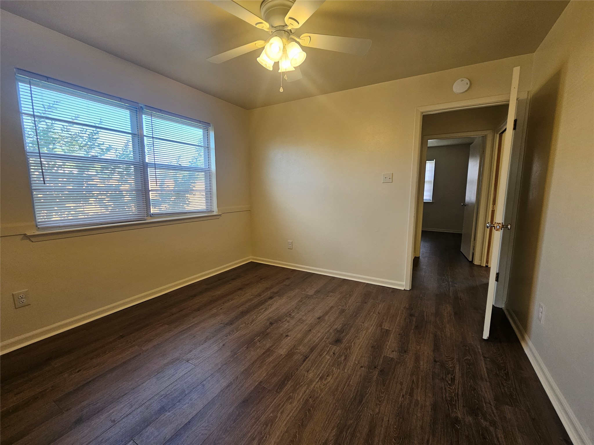 1216 W Bishop Street Weatherford TX 76086