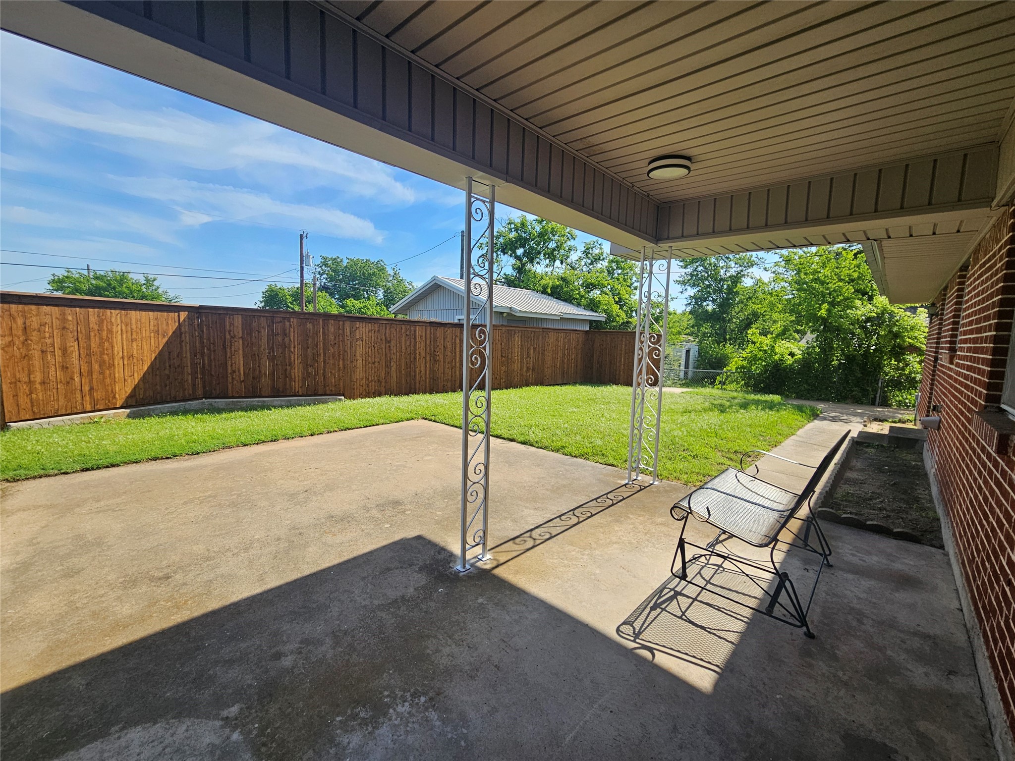 1216 W Bishop Street Weatherford TX 76086