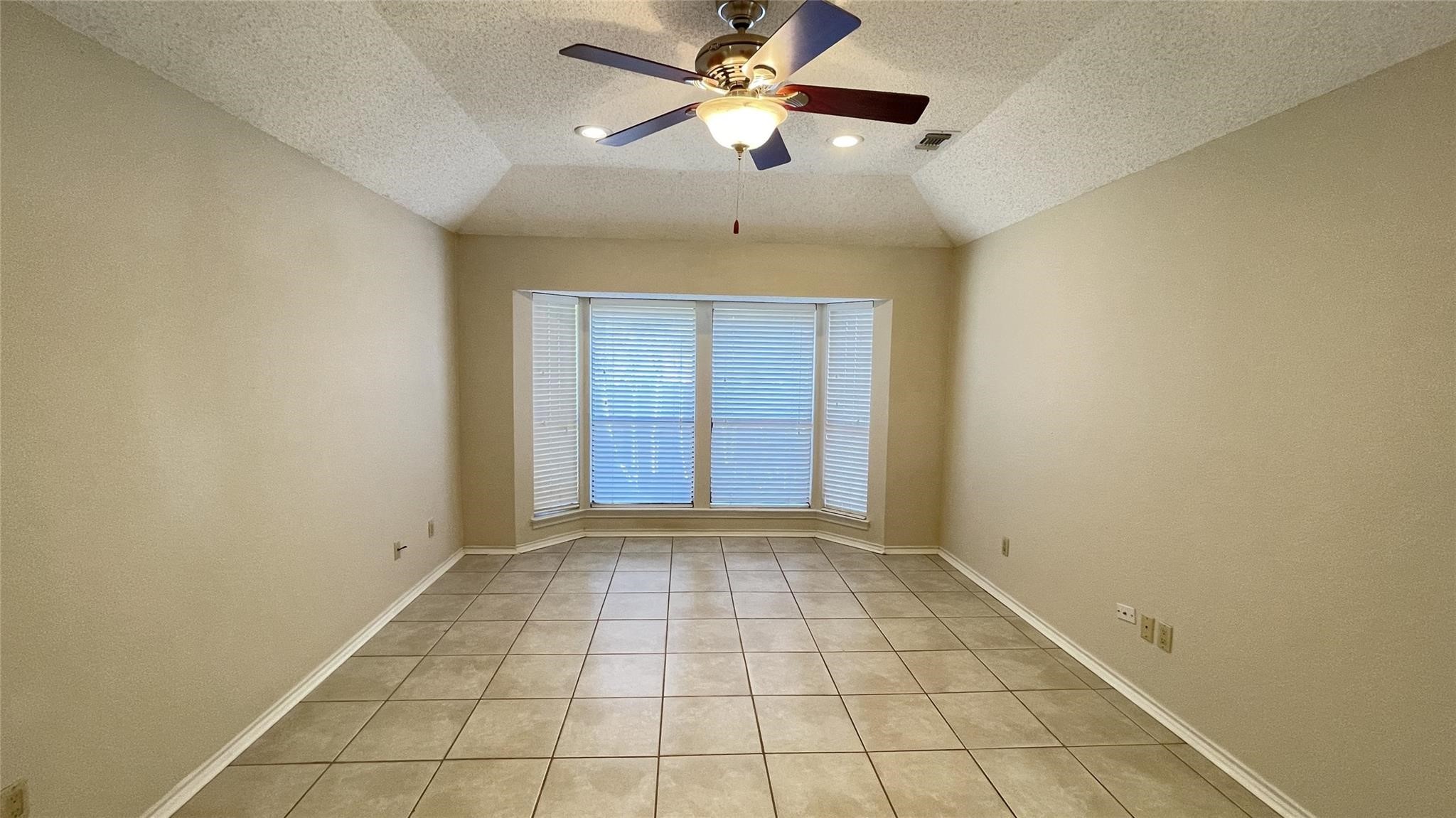 6119 Kingswood Drive Arlington TX 76001