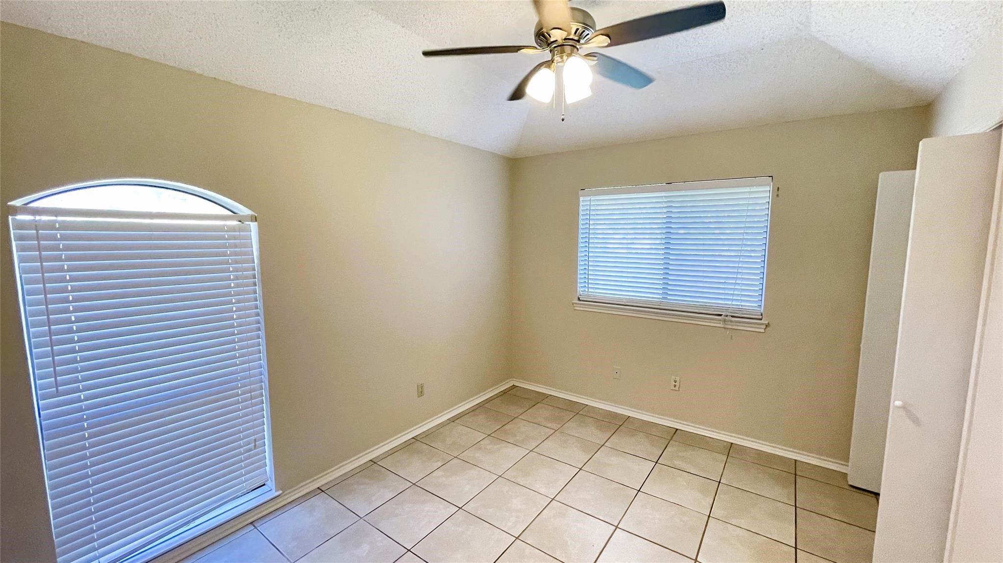 6119 Kingswood Drive Arlington TX 76001