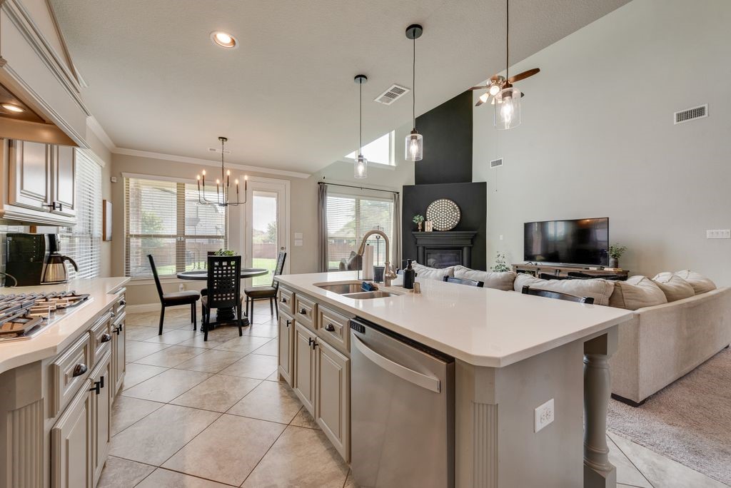2824 Village Creek Street Celina TX 75078