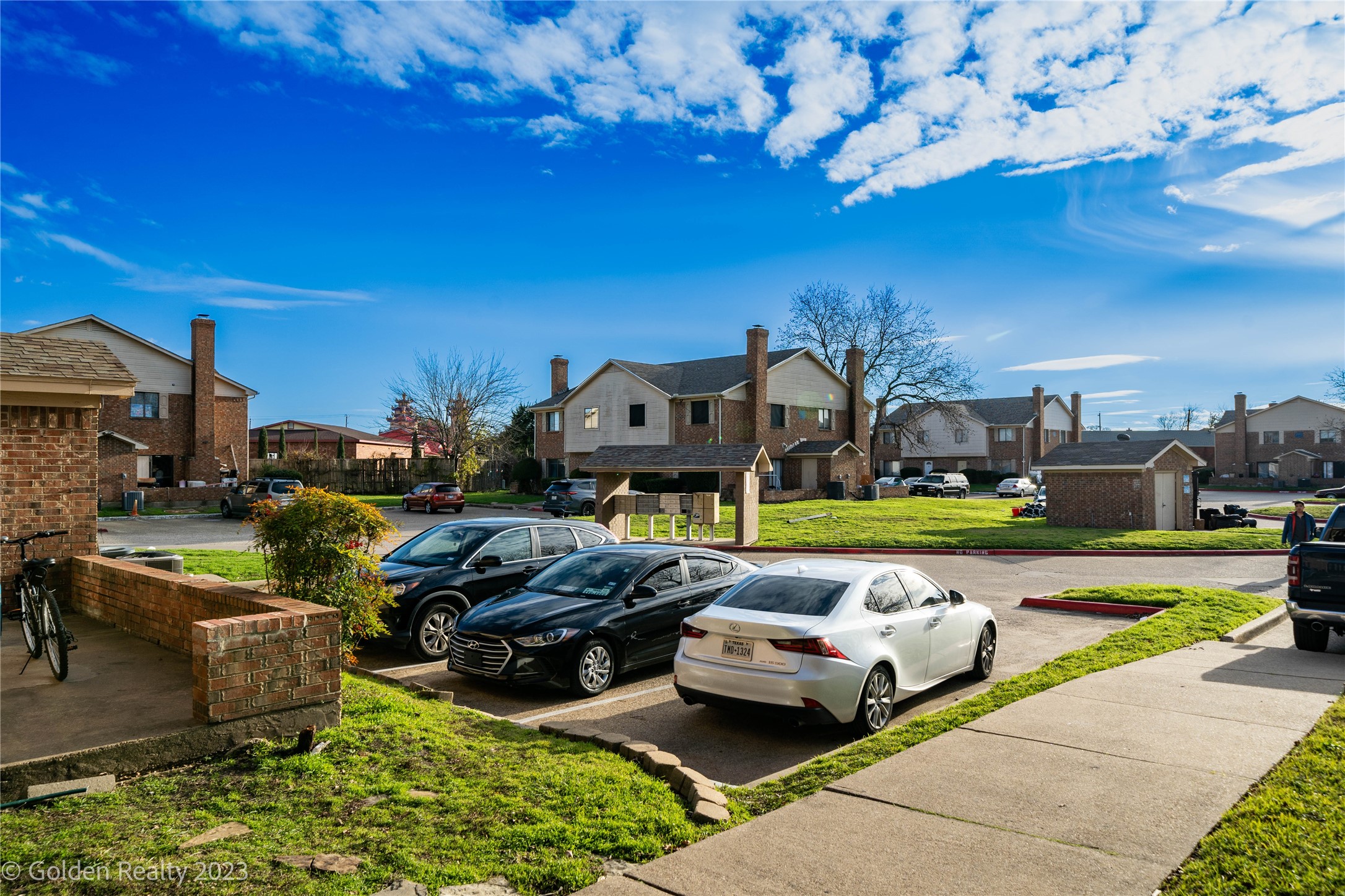 4009 Garland Avenue N Garland TX 75040
