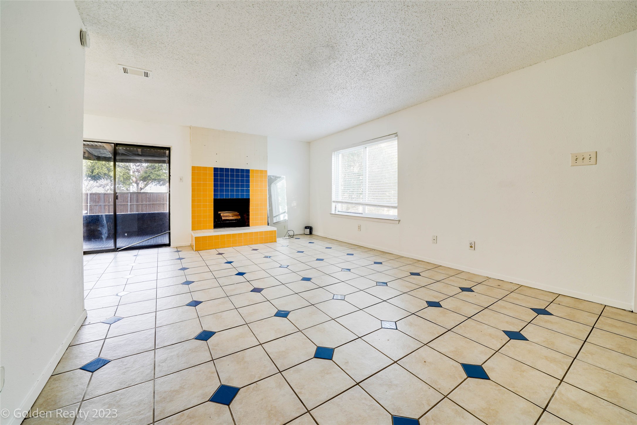 4009 Garland Avenue N Garland TX 75040