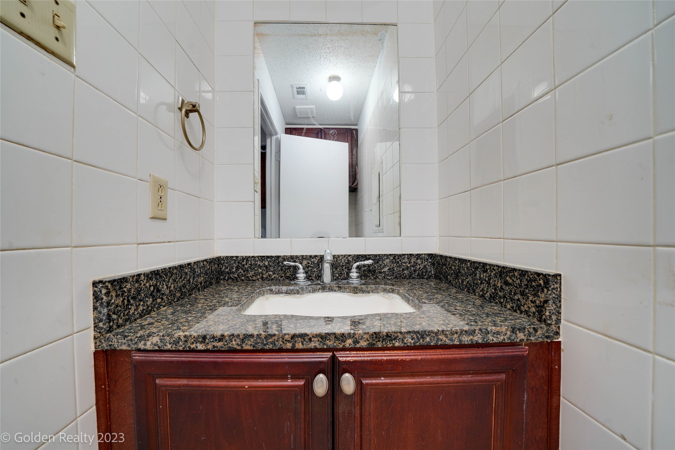 4009 Garland Avenue N Garland TX 75040