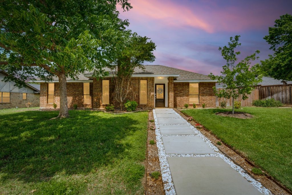 926 Hillside Lane Flower Mound TX 75028
