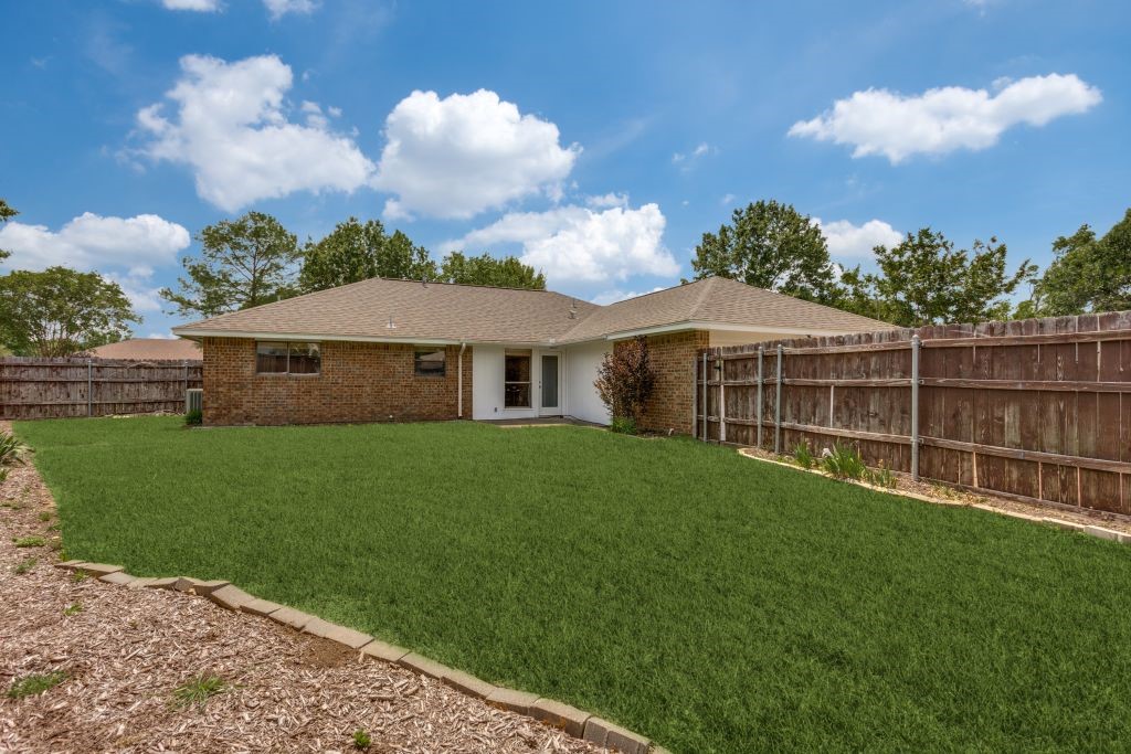 926 Hillside Lane Flower Mound TX 75028
