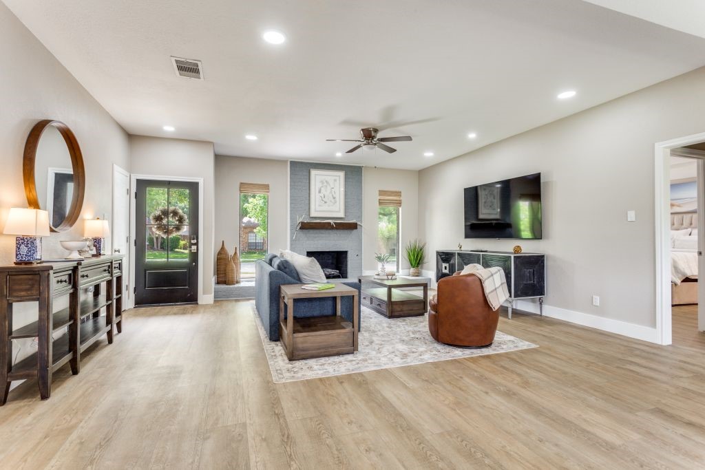 926 Hillside Lane Flower Mound TX 75028