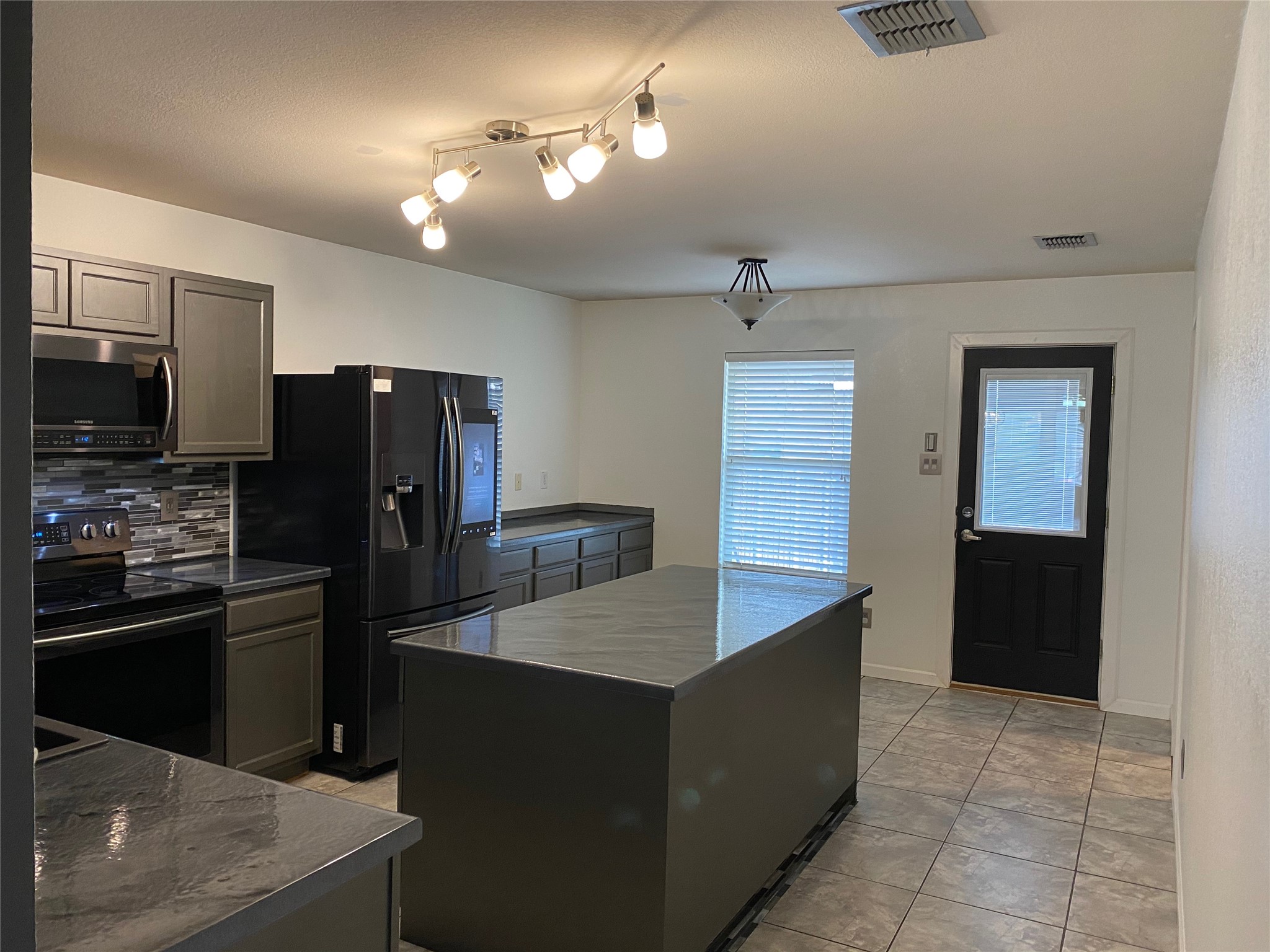 912 Mosaic Drive Fort Worth TX 76179