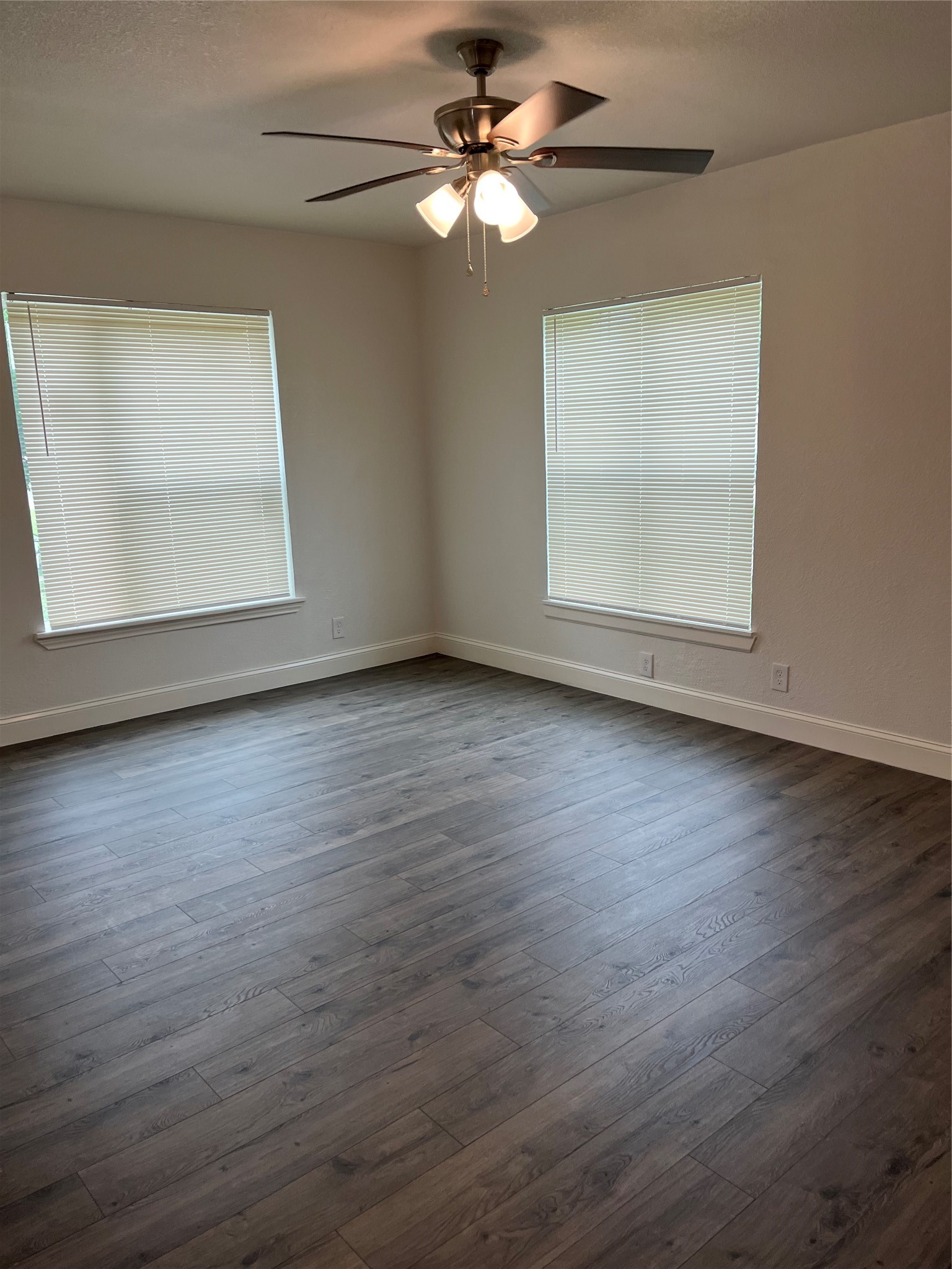 2915 Falls Drive Dallas TX 75211