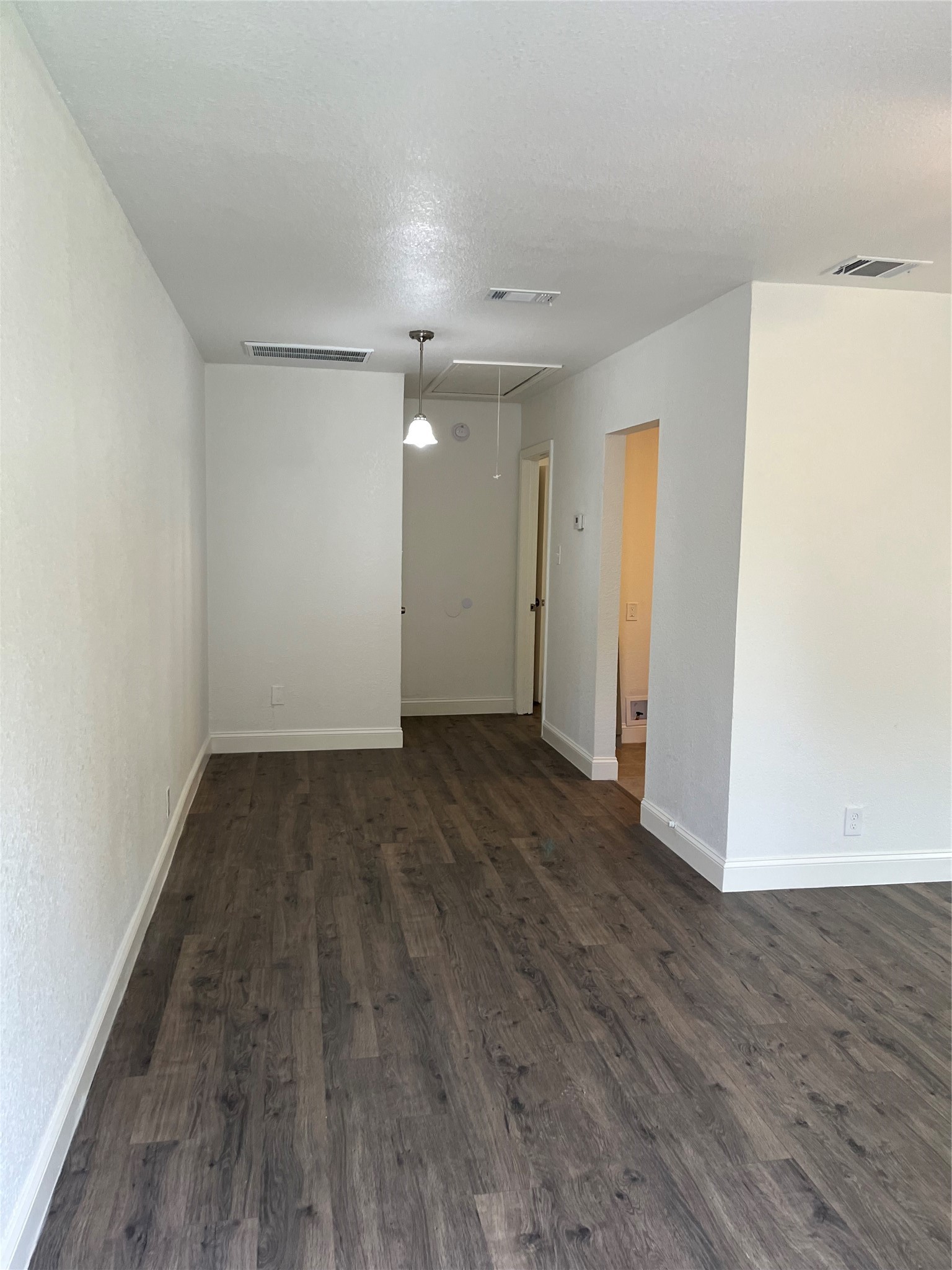 2915 Falls Drive Dallas TX 75211