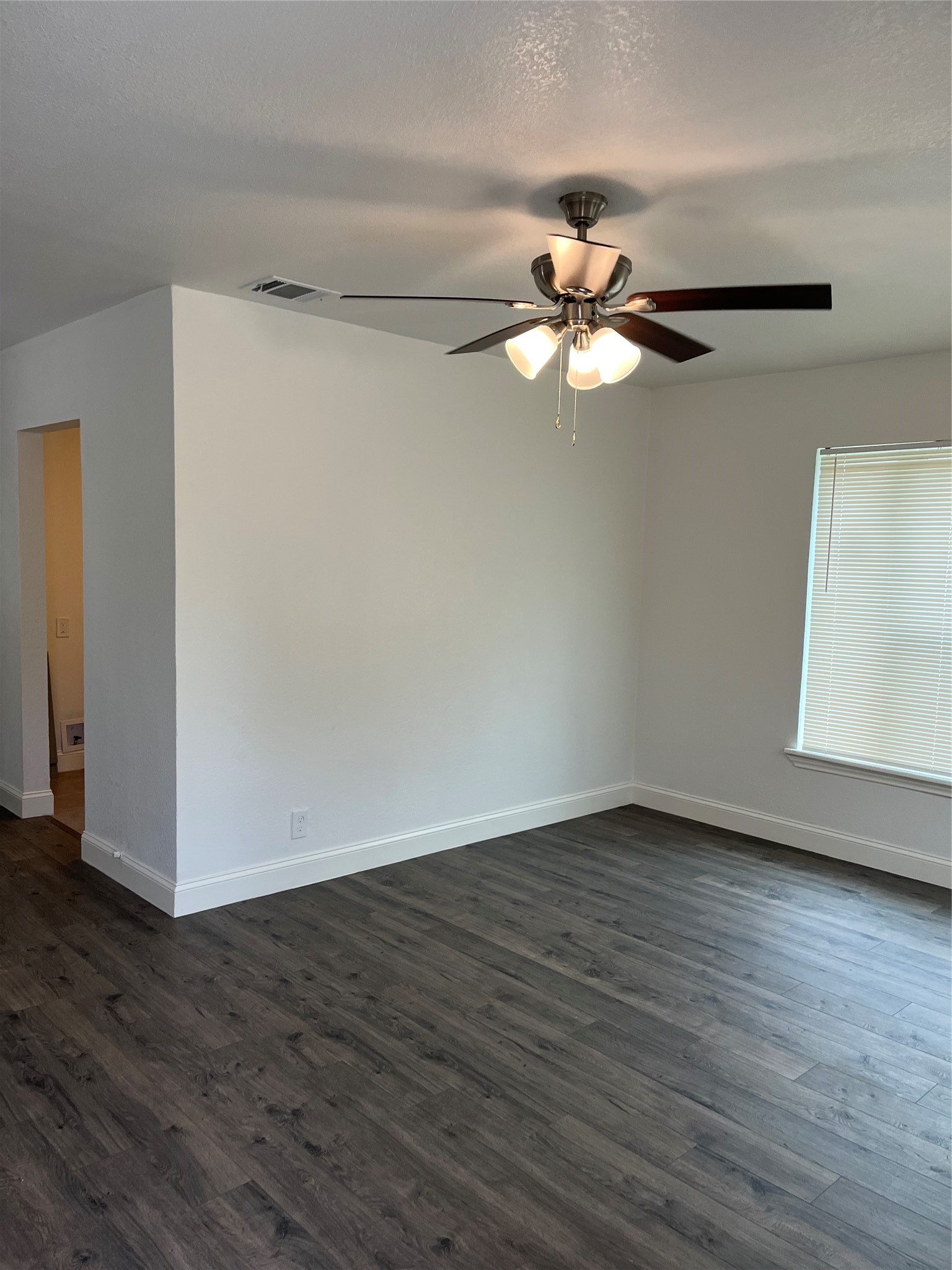 2915 Falls Drive Dallas TX 75211