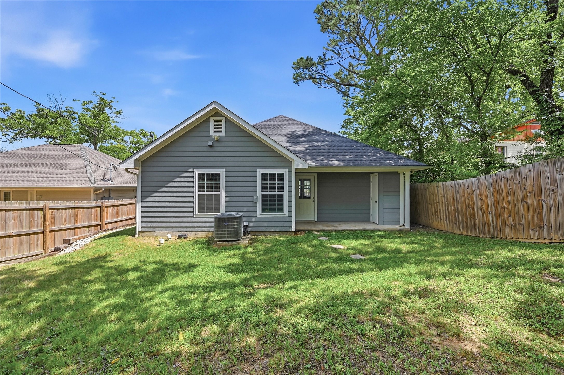 422 E Elm Street Denison TX 75021