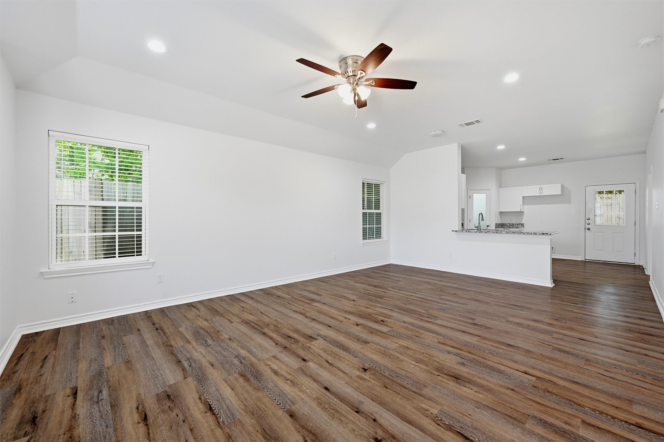 422 E Elm Street Denison TX 75021