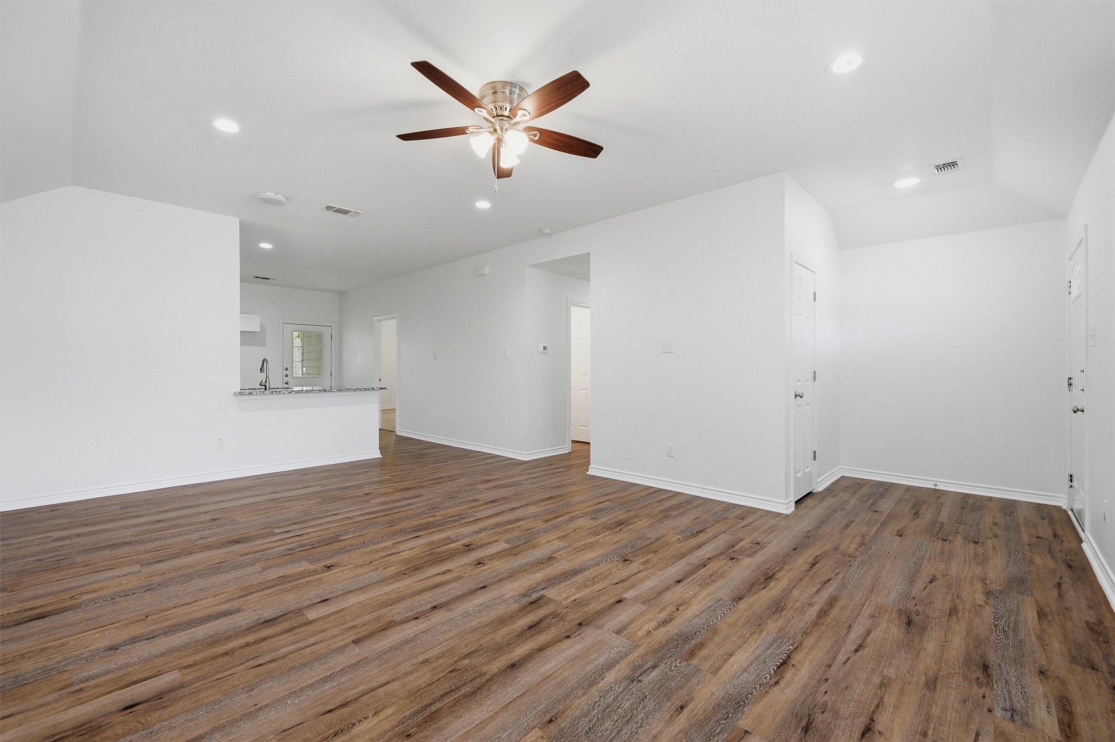 422 E Elm Street Denison TX 75021