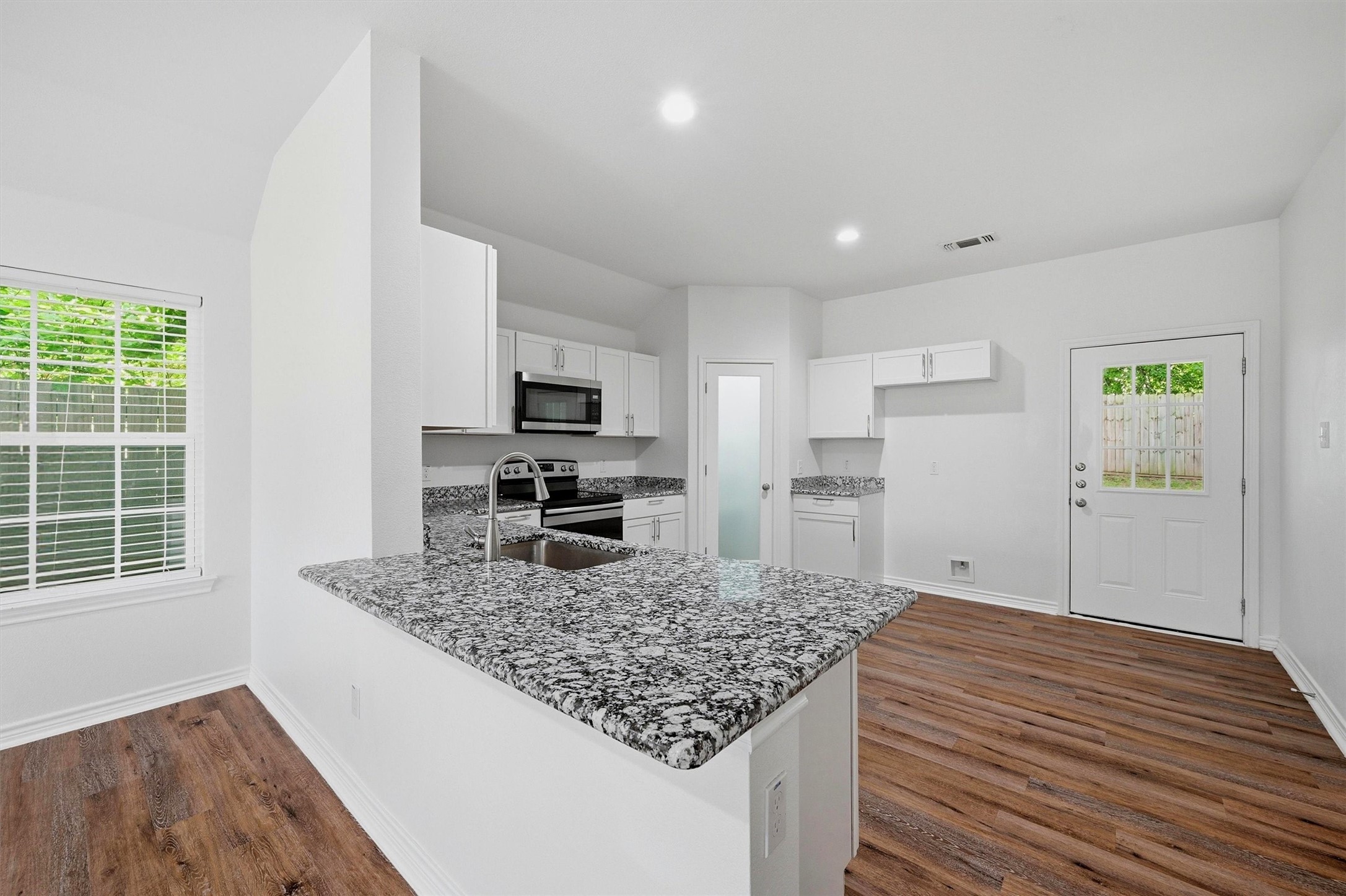 422 E Elm Street Denison TX 75021