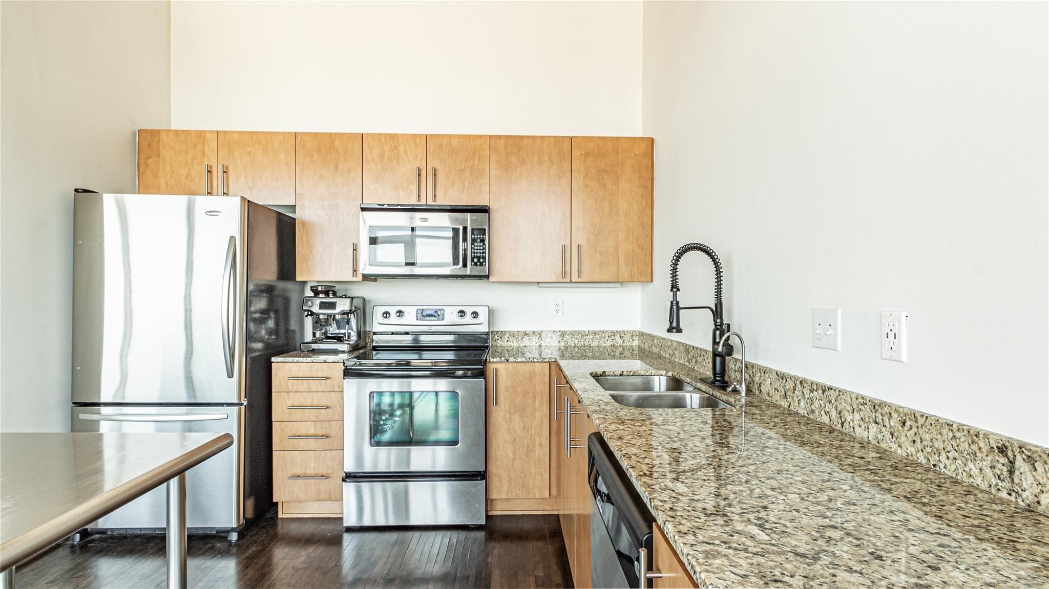 1001 Belleview Street Dallas TX 75215