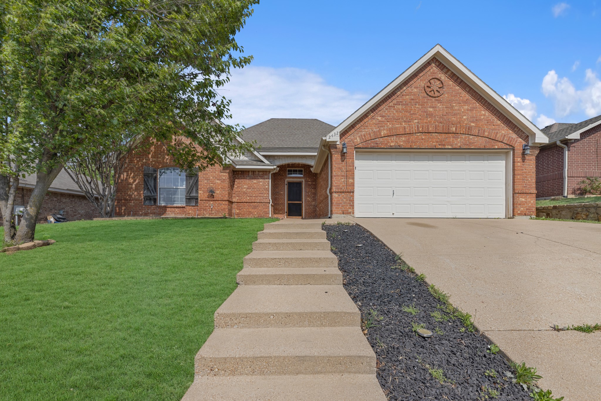 2432 Castle Pines Drive Burleson TX 76028