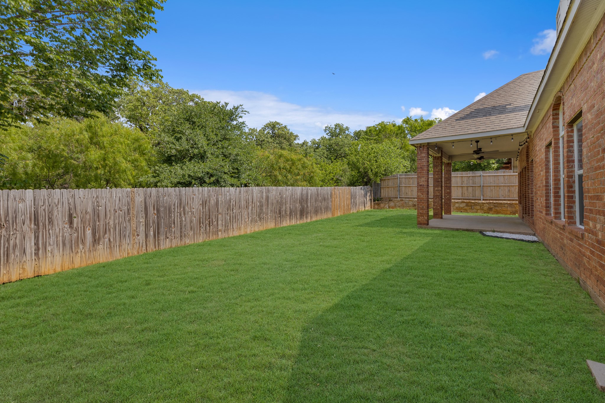 2432 Castle Pines Drive Burleson TX 76028