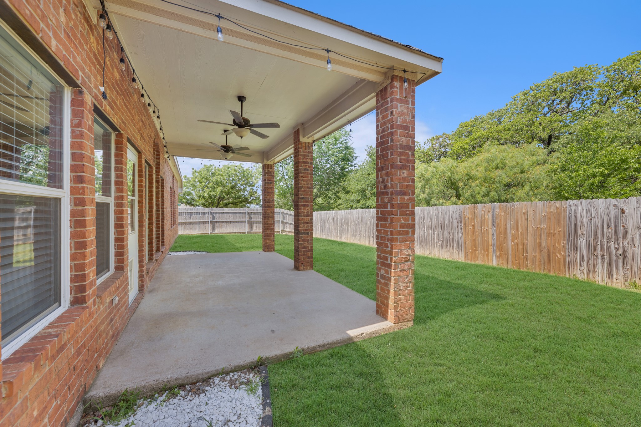 2432 Castle Pines Drive Burleson TX 76028