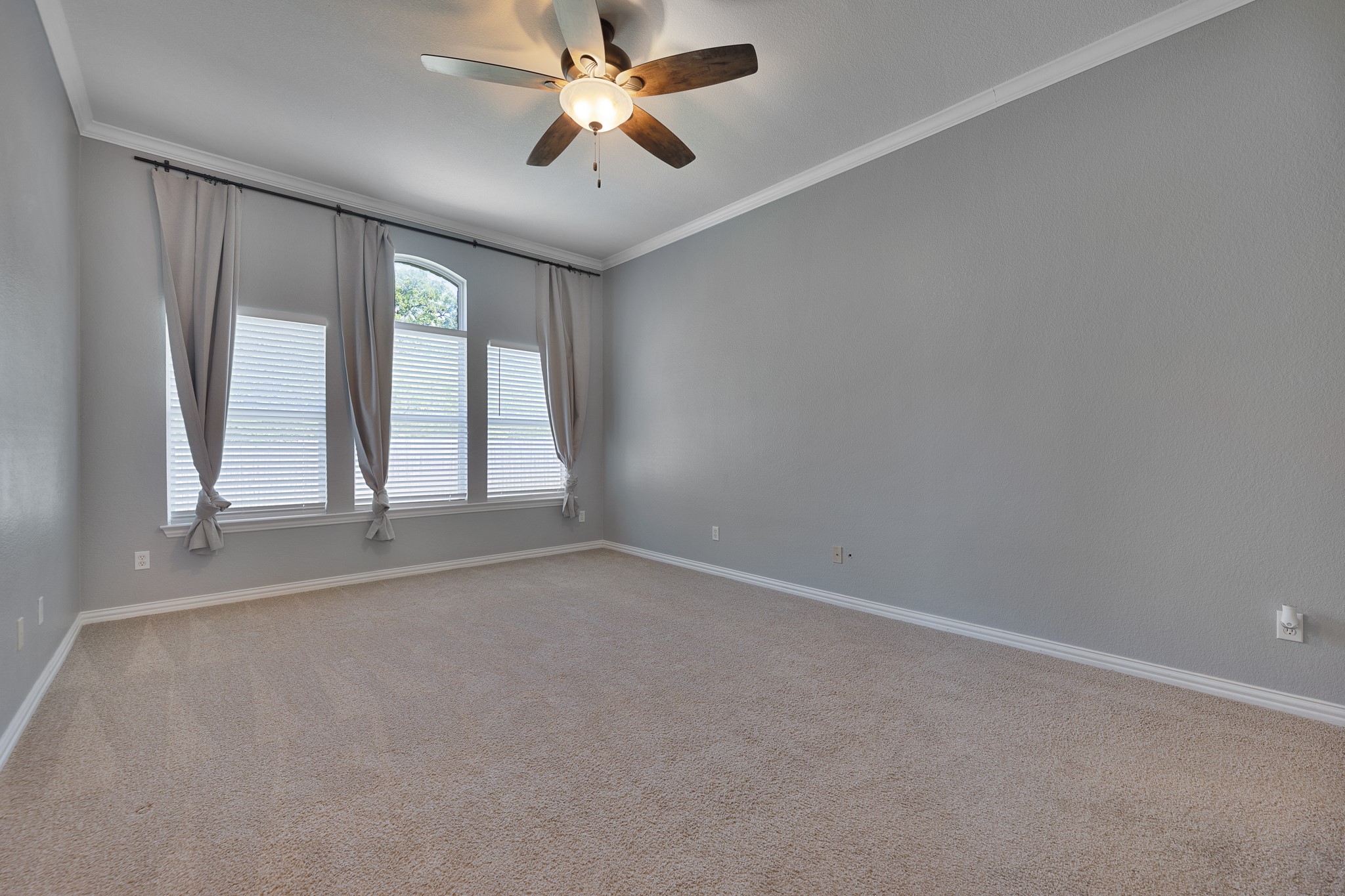 2432 Castle Pines Drive Burleson TX 76028