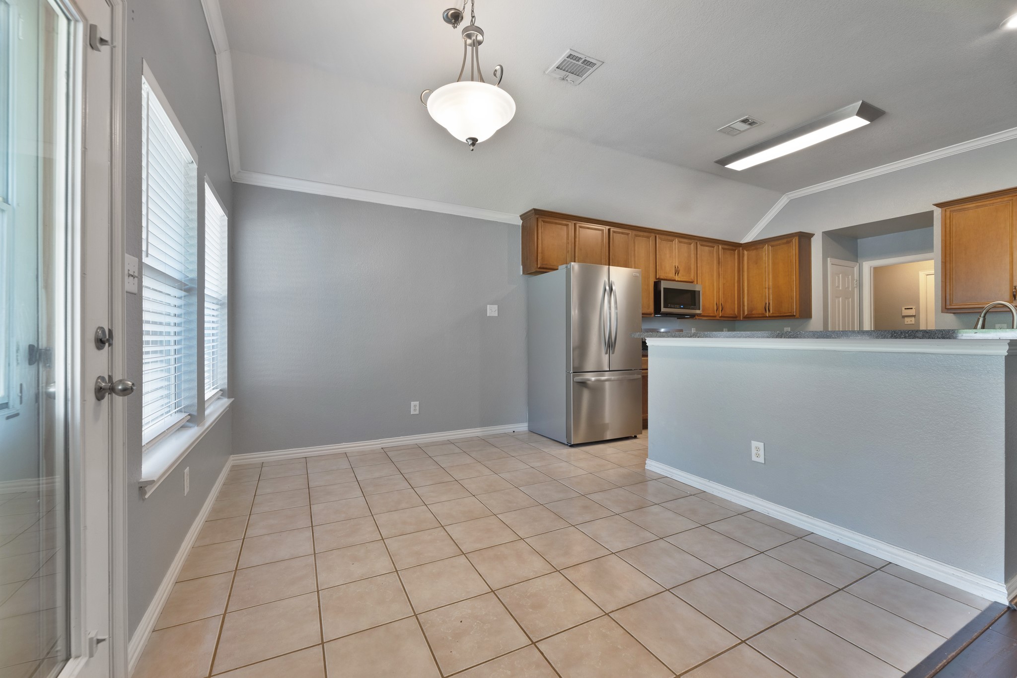 2432 Castle Pines Drive Burleson TX 76028