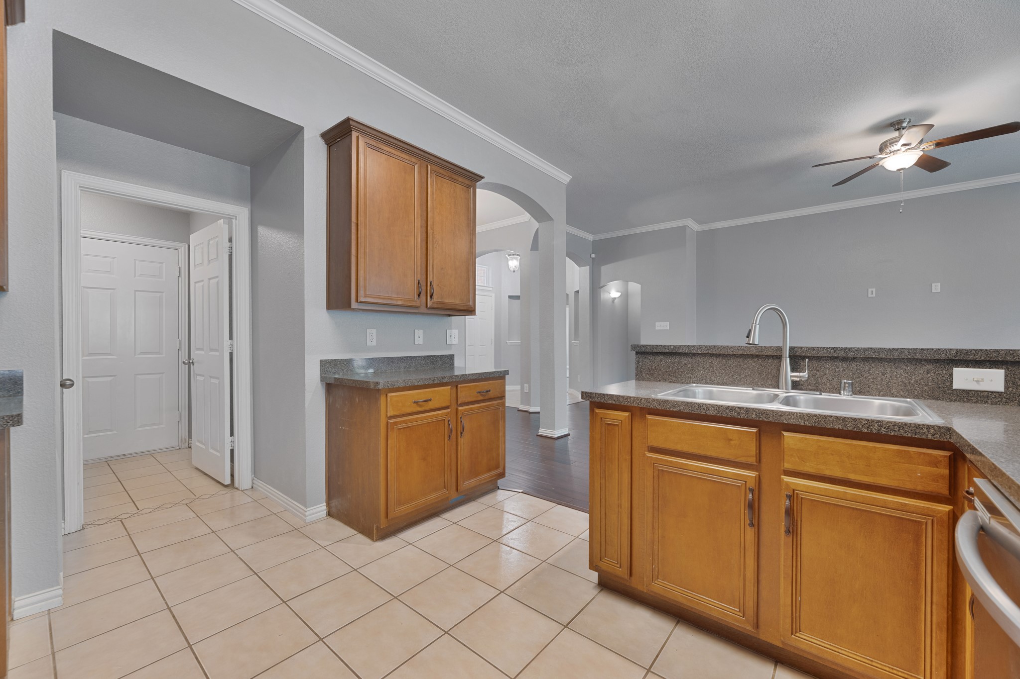 2432 Castle Pines Drive Burleson TX 76028