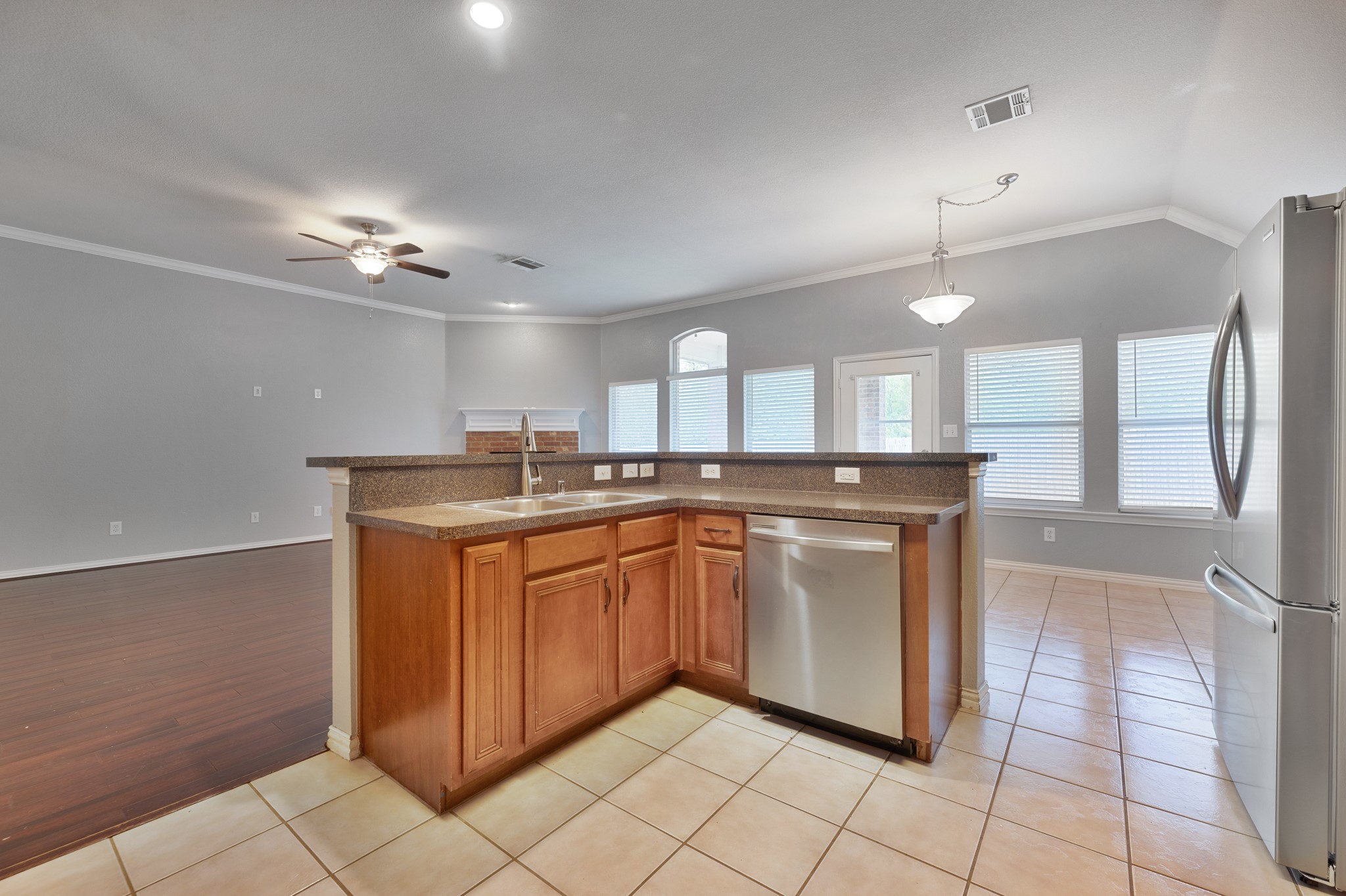 2432 Castle Pines Drive Burleson TX 76028