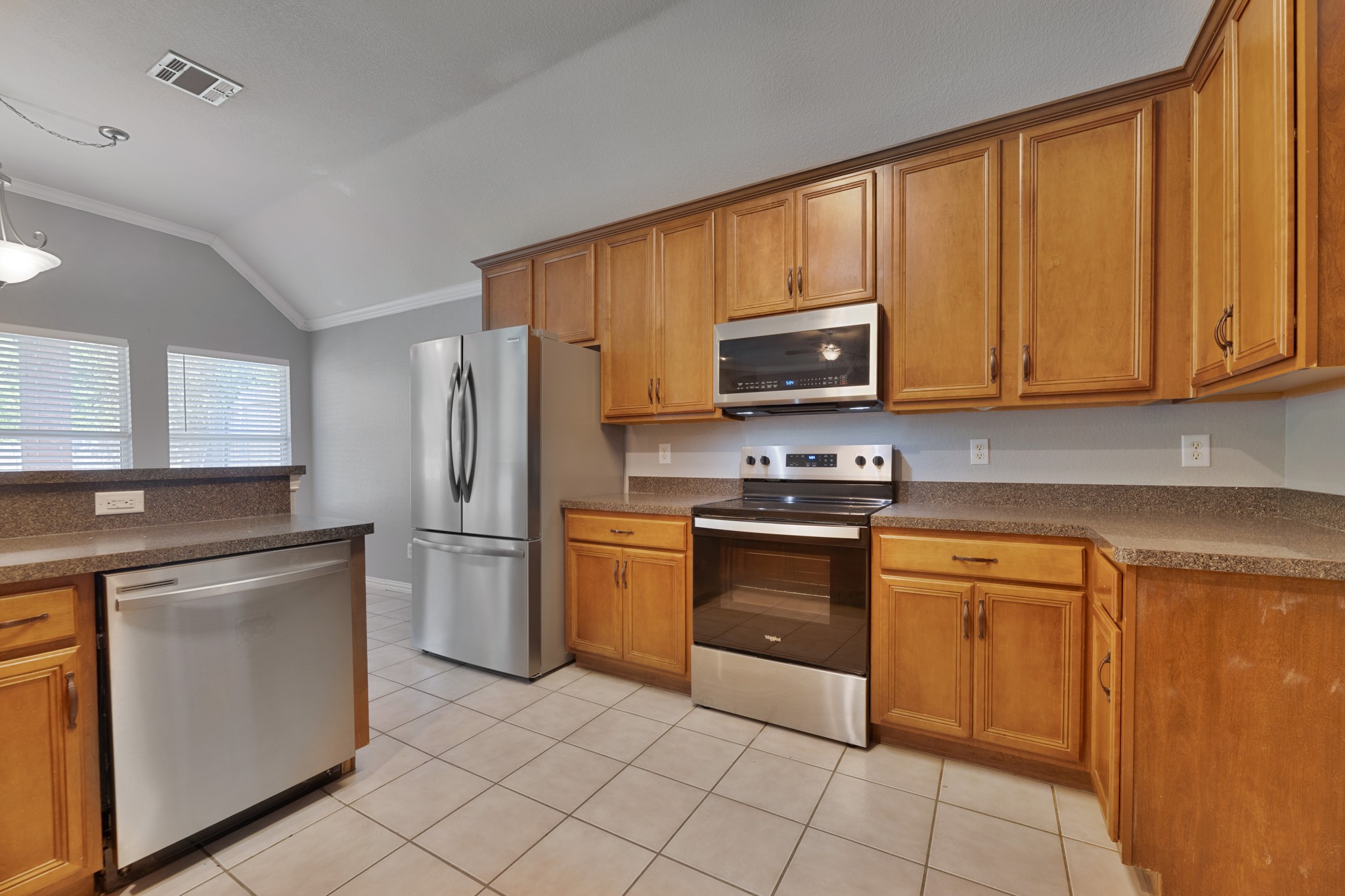 2432 Castle Pines Drive Burleson TX 76028
