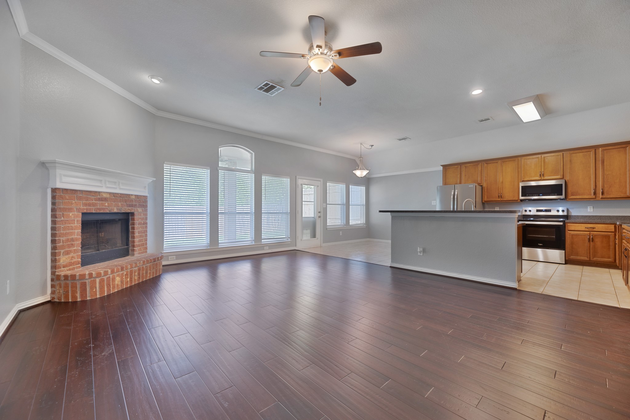 2432 Castle Pines Drive Burleson TX 76028