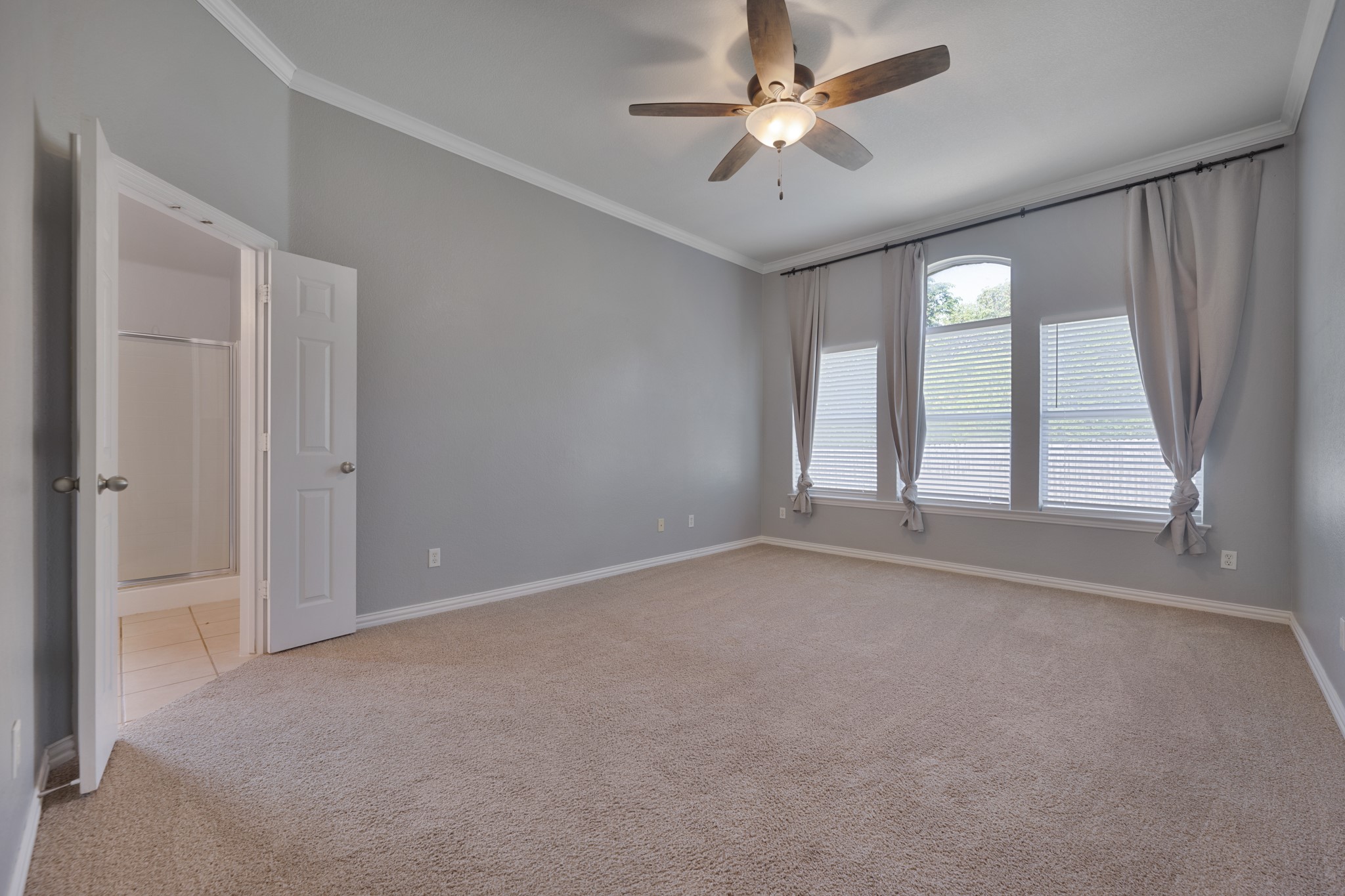 2432 Castle Pines Drive Burleson TX 76028