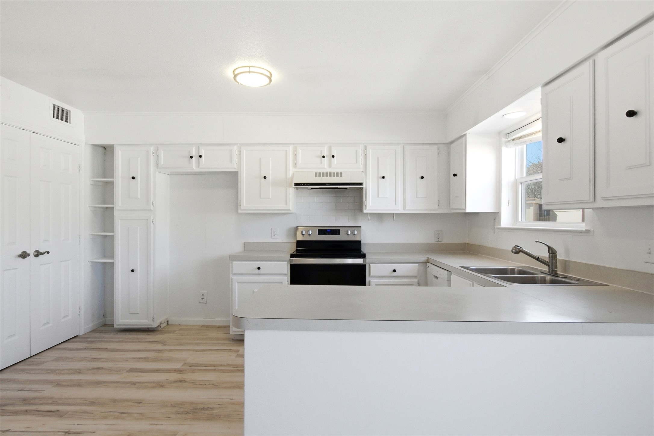 5810 Marina Drive Garland TX 75043