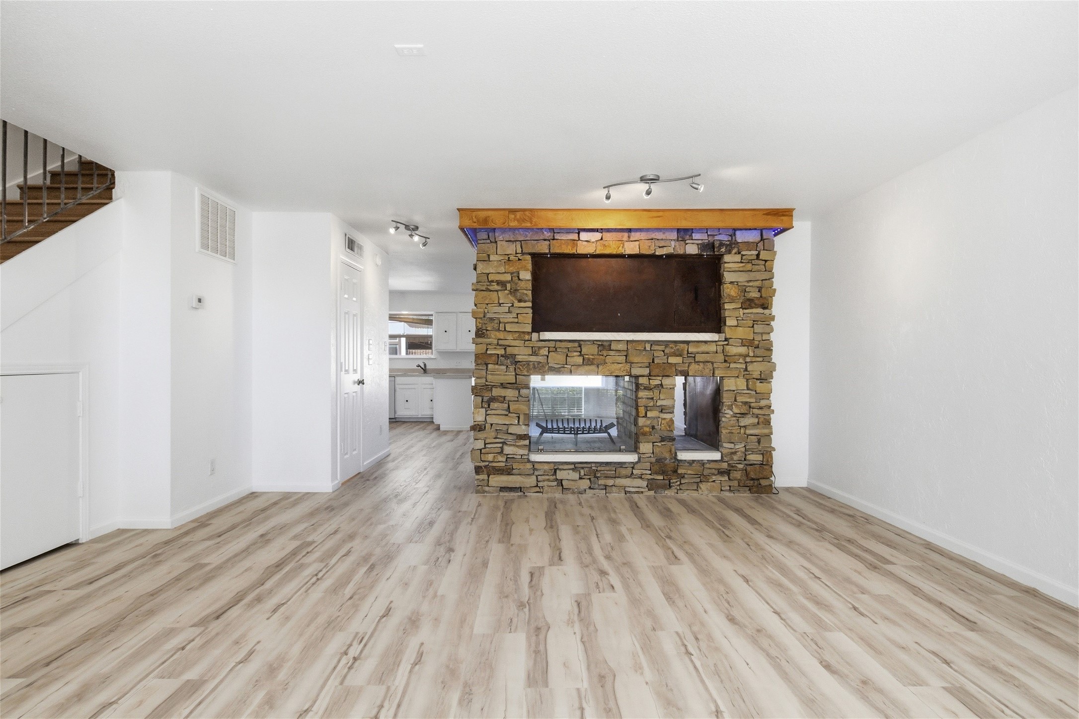 5810 Marina Drive Garland TX 75043
