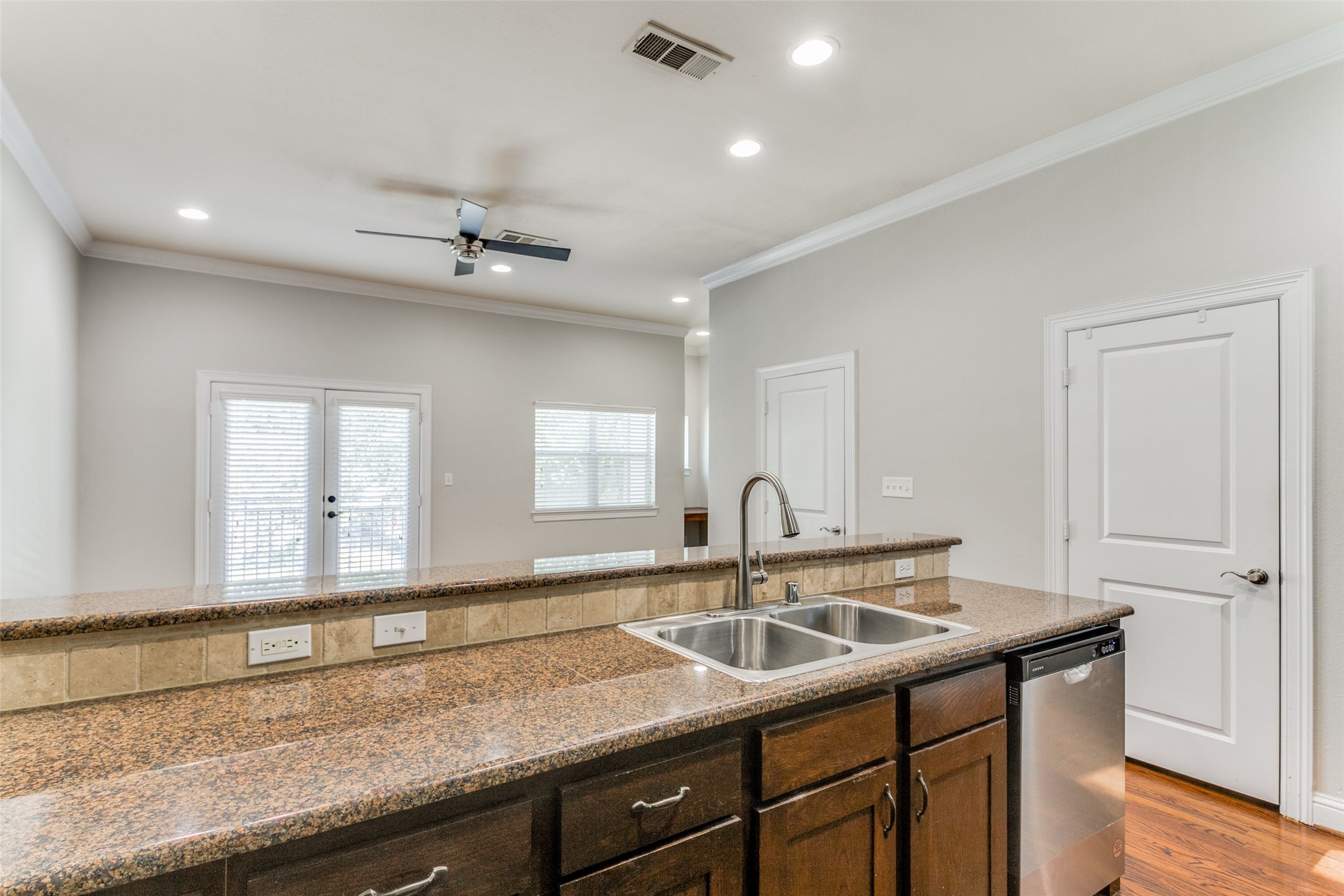 5814 Hudson Street Dallas TX 75206